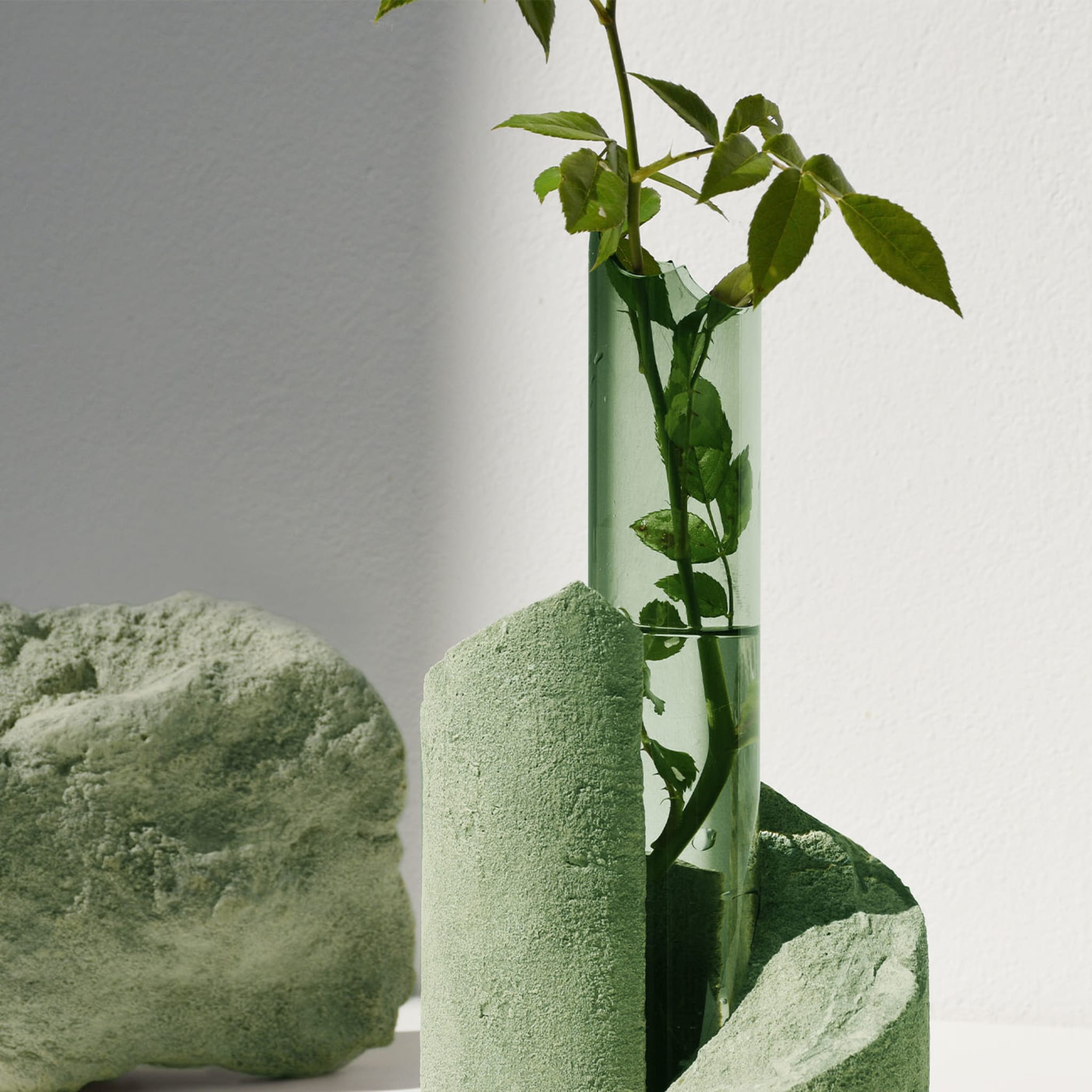 Chrysallis N°1 Green Vase - Alternative view 3