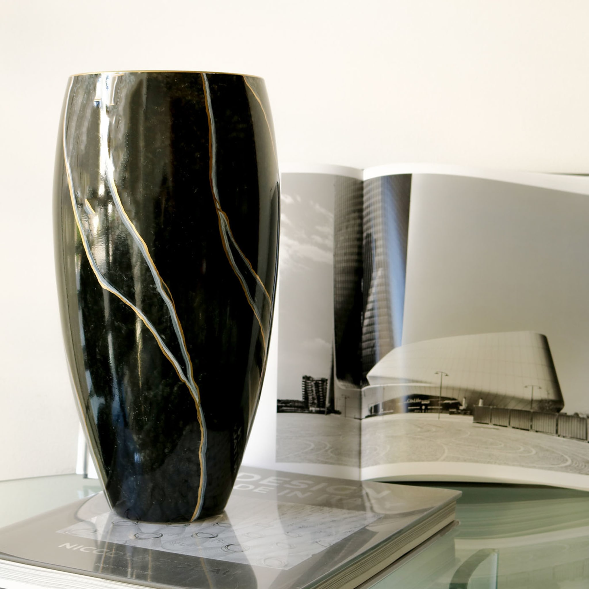 Olive-Shaped Black Vase - Alternative view 1