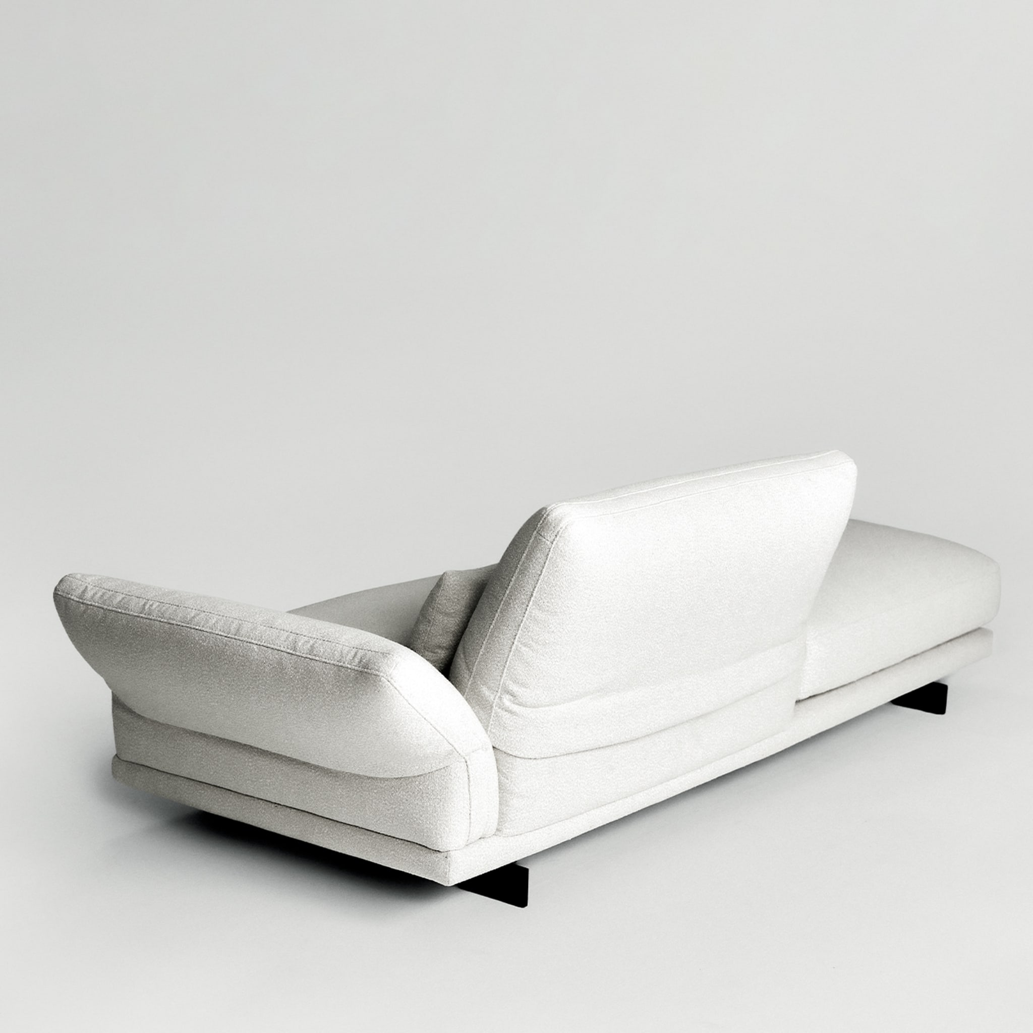 Beverly Terminal White Sofa by Ludovica + Roberto Palomba - Alternative view 1