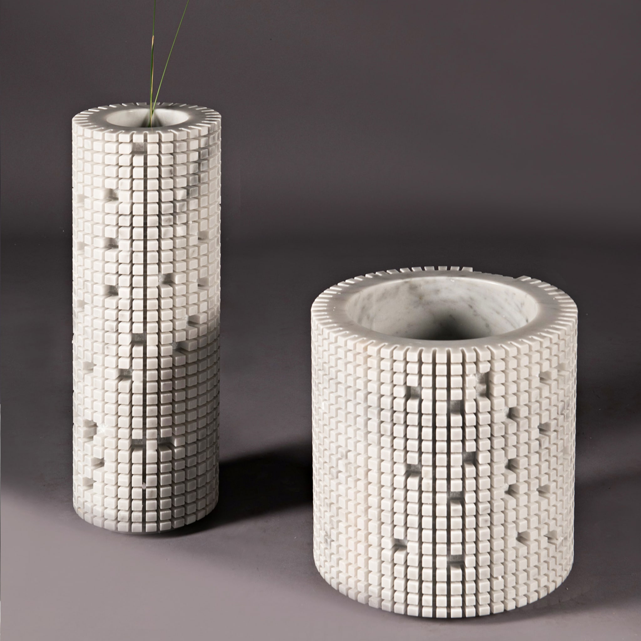Pixel Tall Vase by Paolo Ulian - Alternative view 3