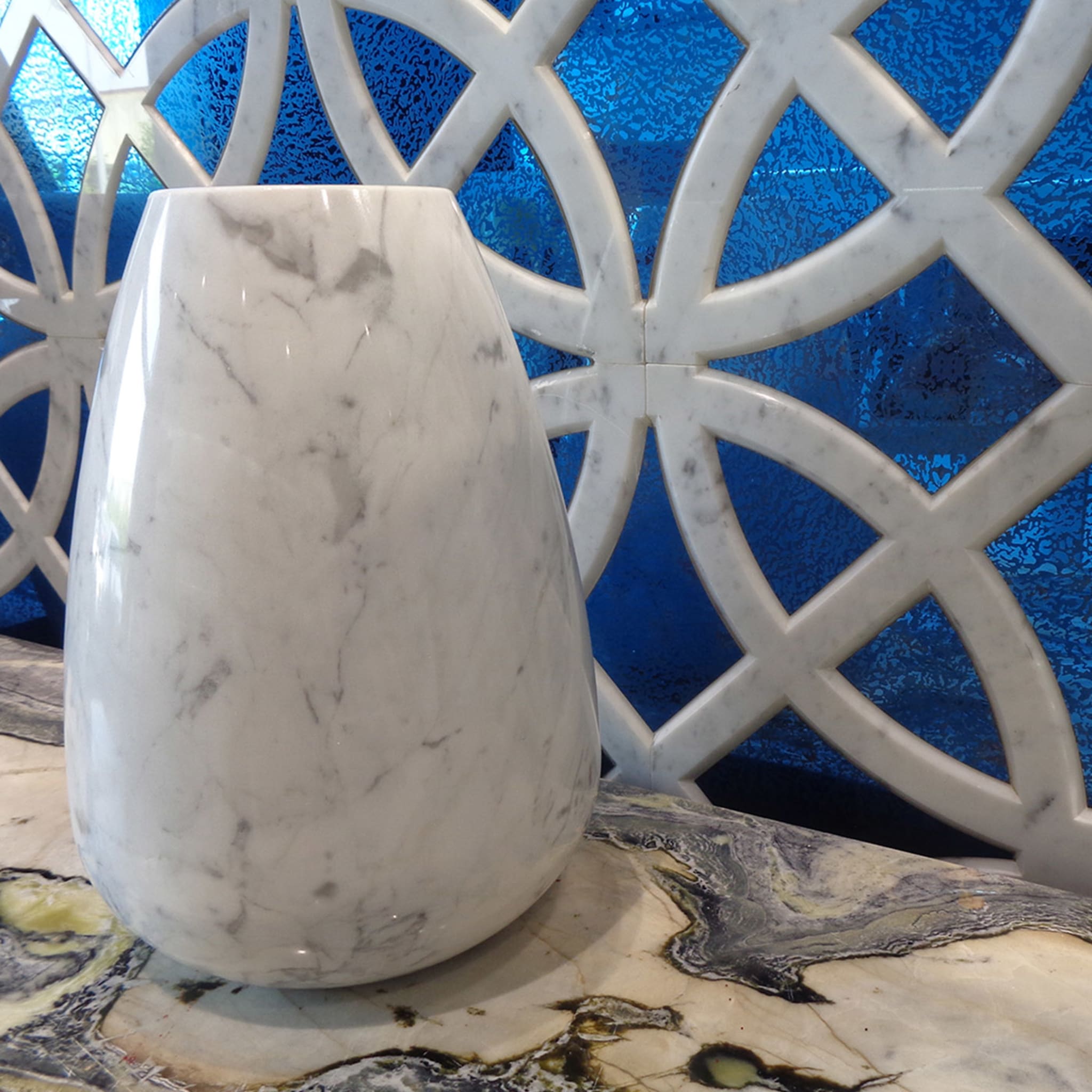 Modern 20 White Carrara Vase - Alternative view 1