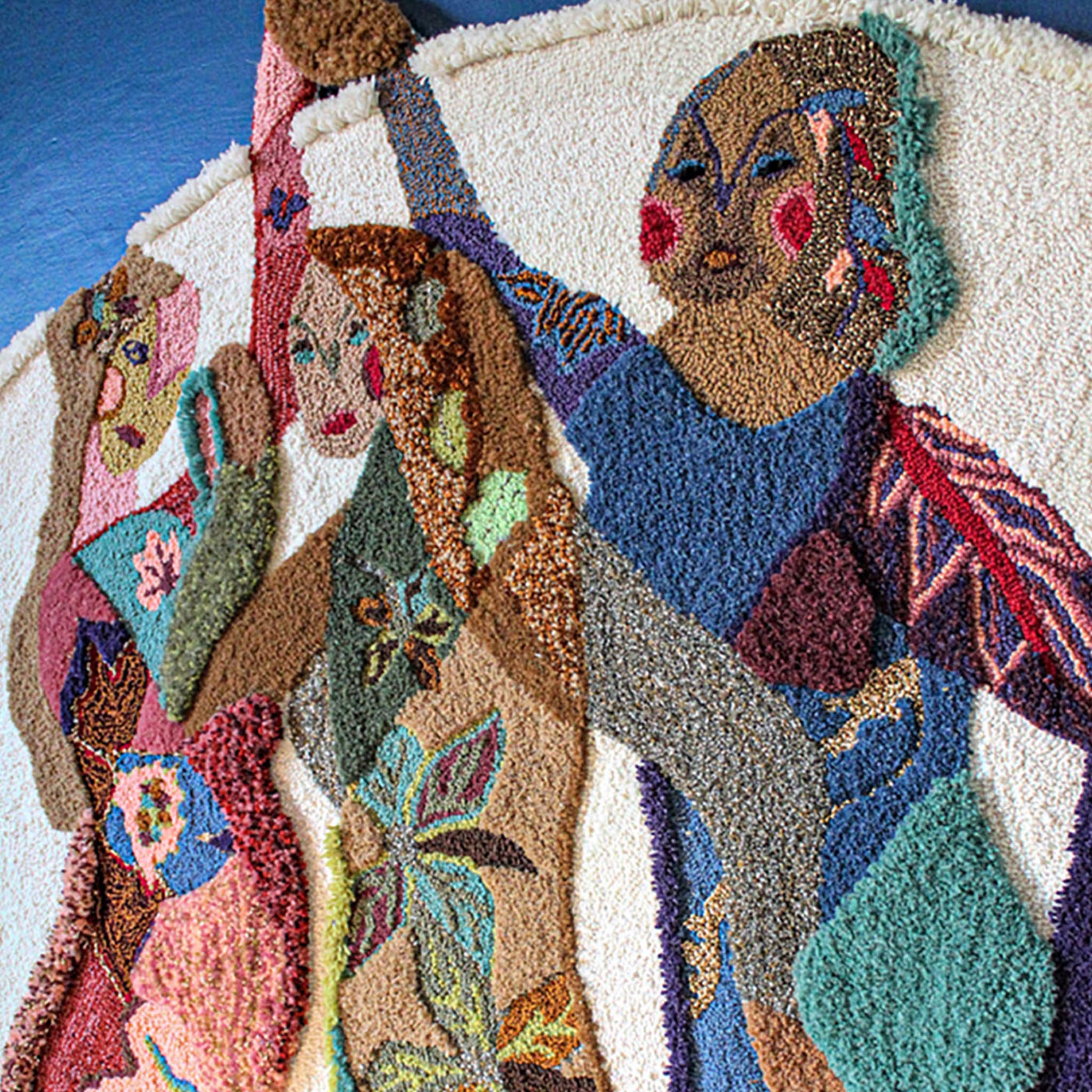 Three Graces Tapestry - Alternative view 1