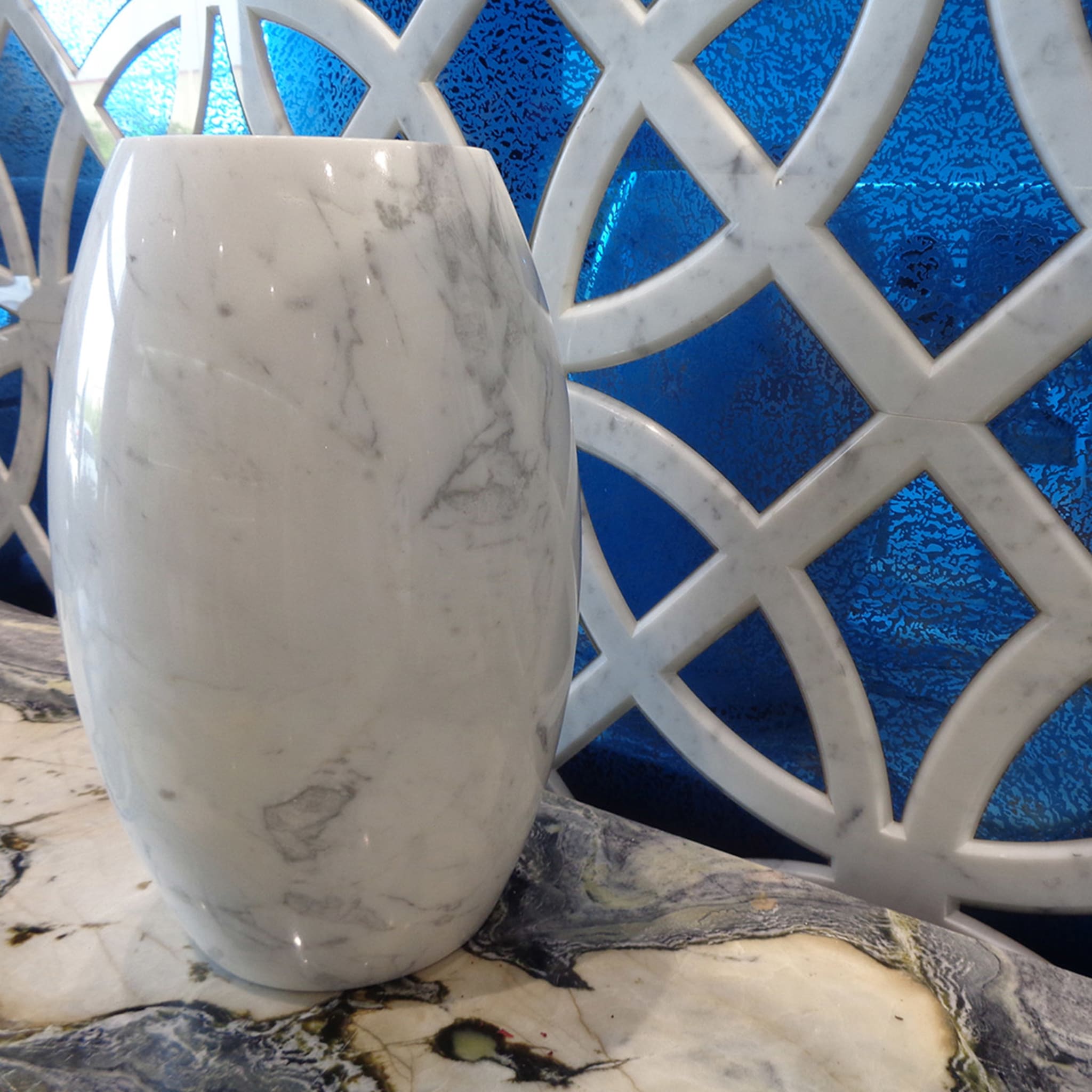 Modern 16 White Carrara Vase - Alternative view 2