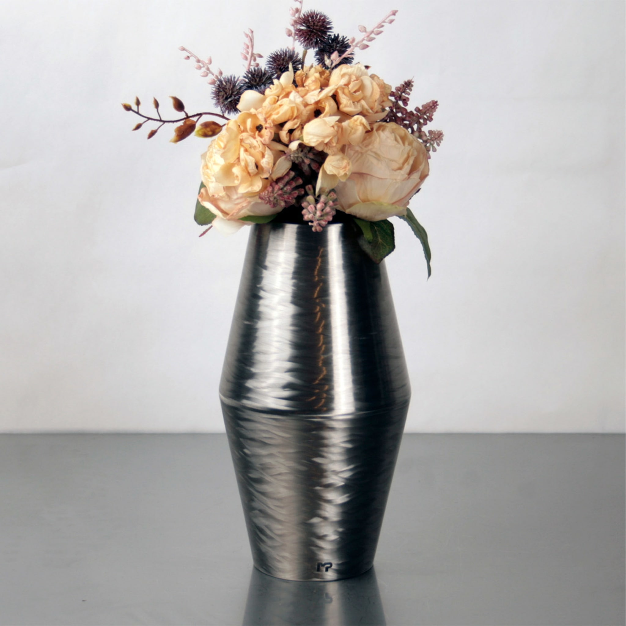 Nido Skulpturale Vase - Alternative Ansicht 1