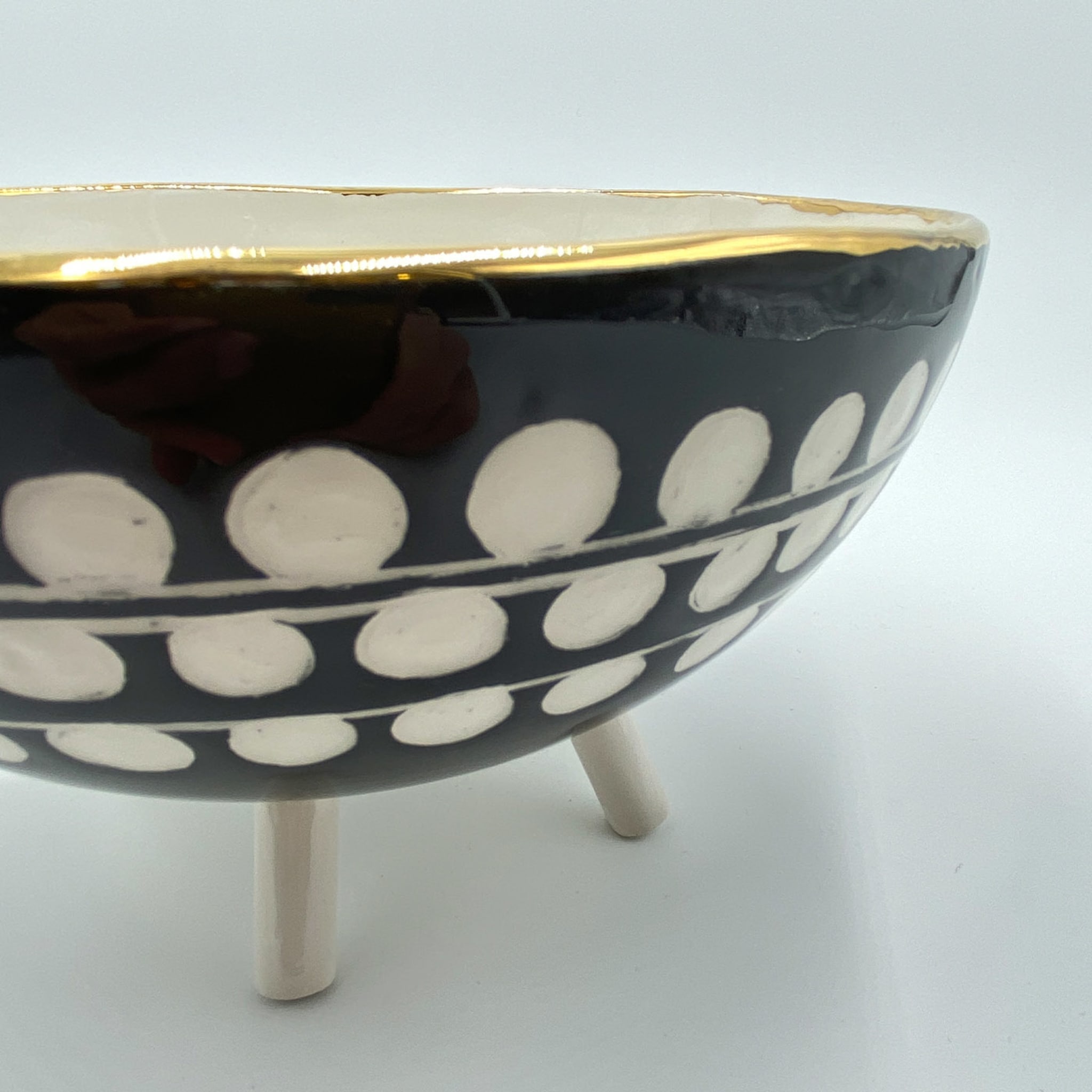 Bouclé Footed Black-And-White Bowl with Gold Rim - Alternative view 2