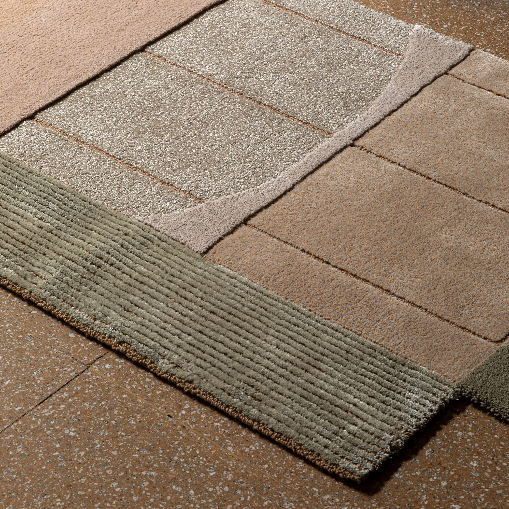 Lòbia Polvere Rug by Giulia Ferraris - Carpet Edition