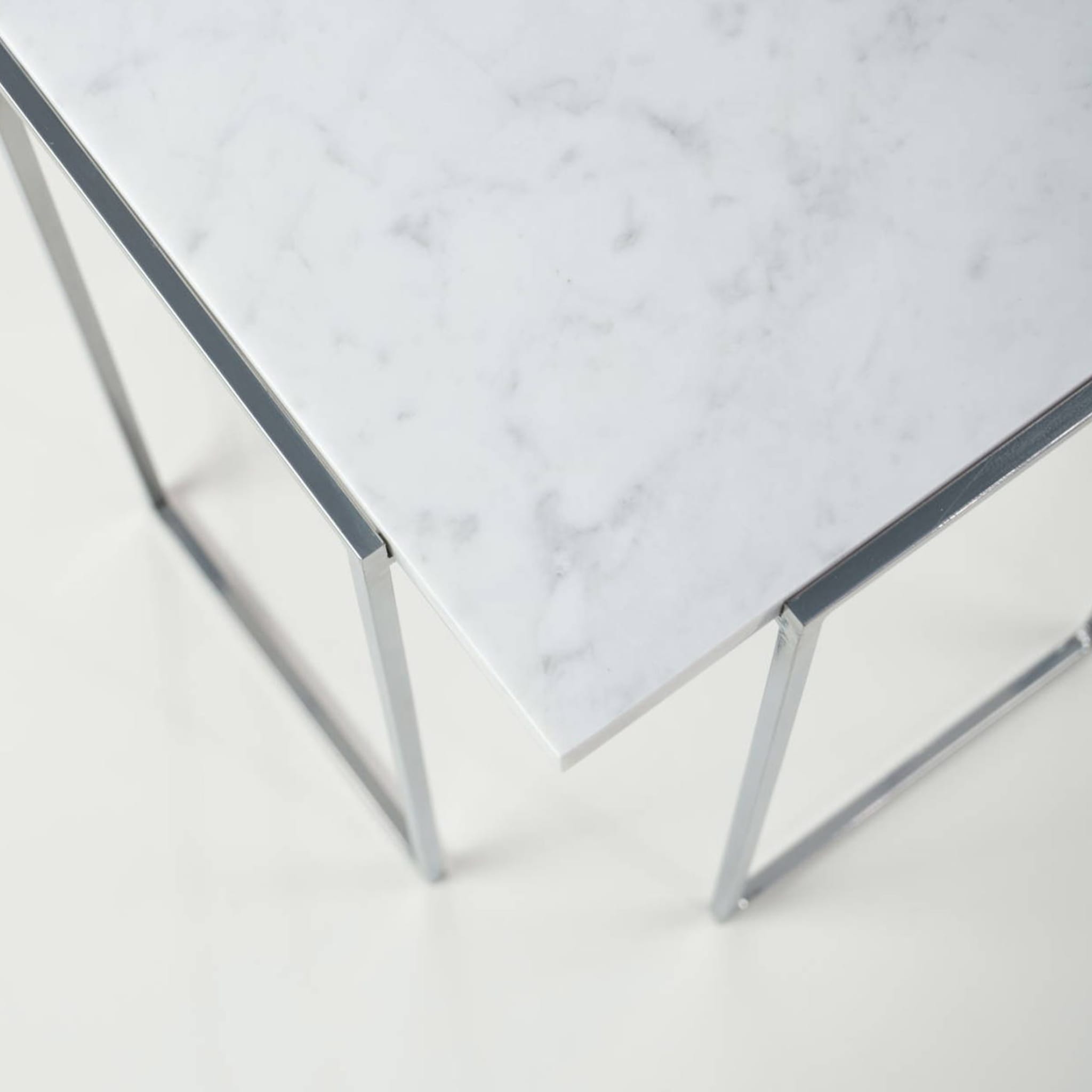 Kaus Cromo Carrara Marble Side Table - Alternative view 5