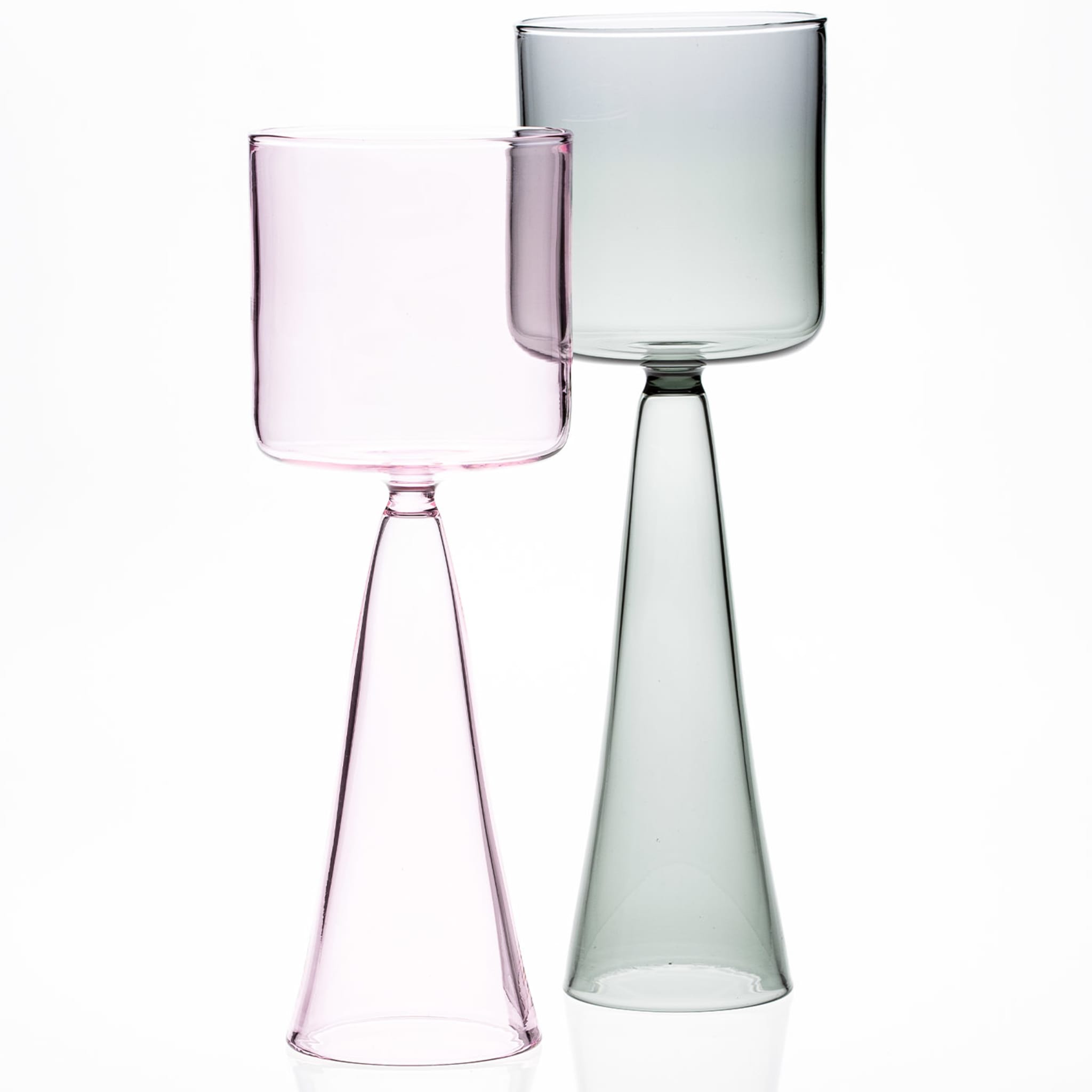 Set Of 4 Light Pink Dolce Vita Wine Glasses - Alternative view 2