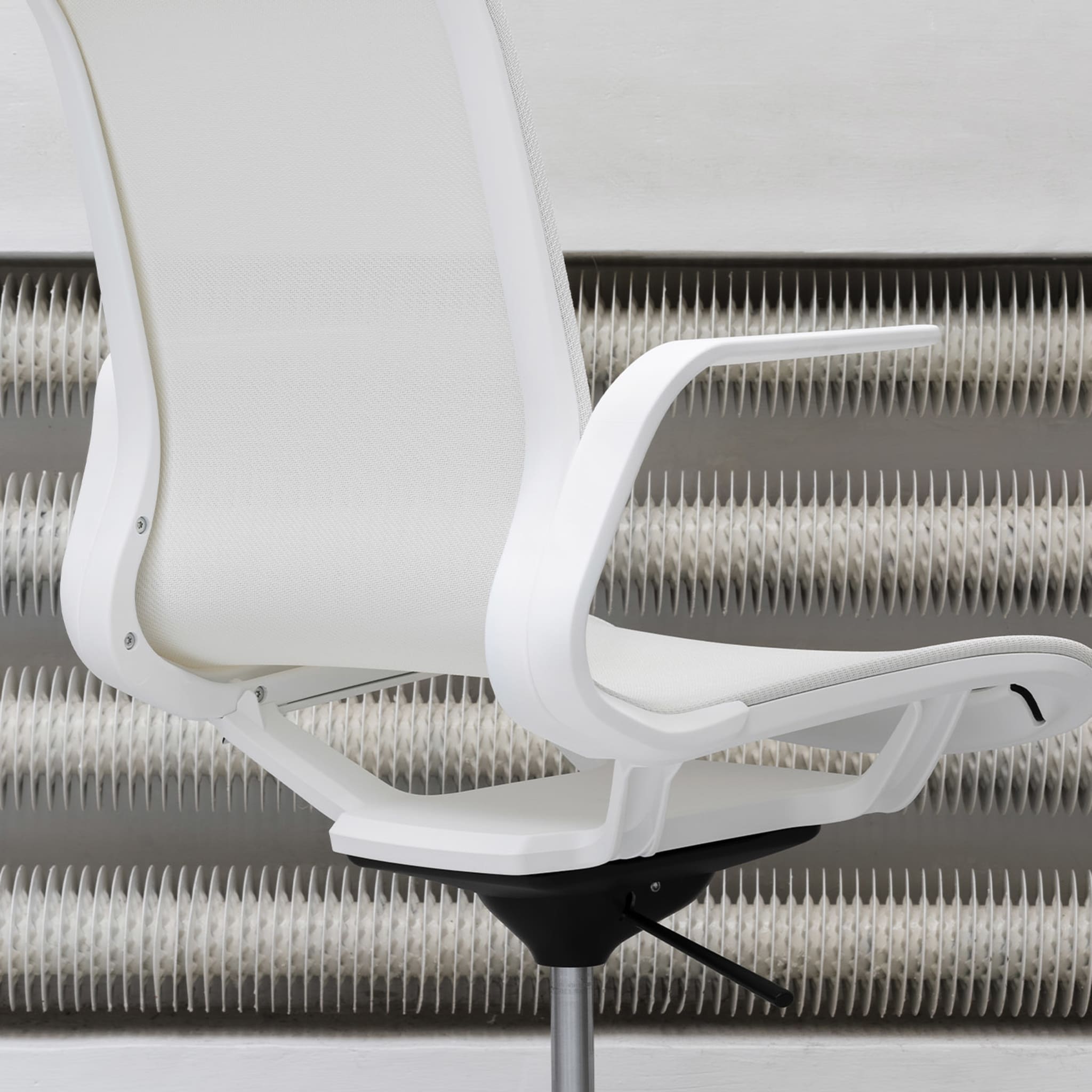 EX5 fauteuil pivotant blanc - Vue alternative 2