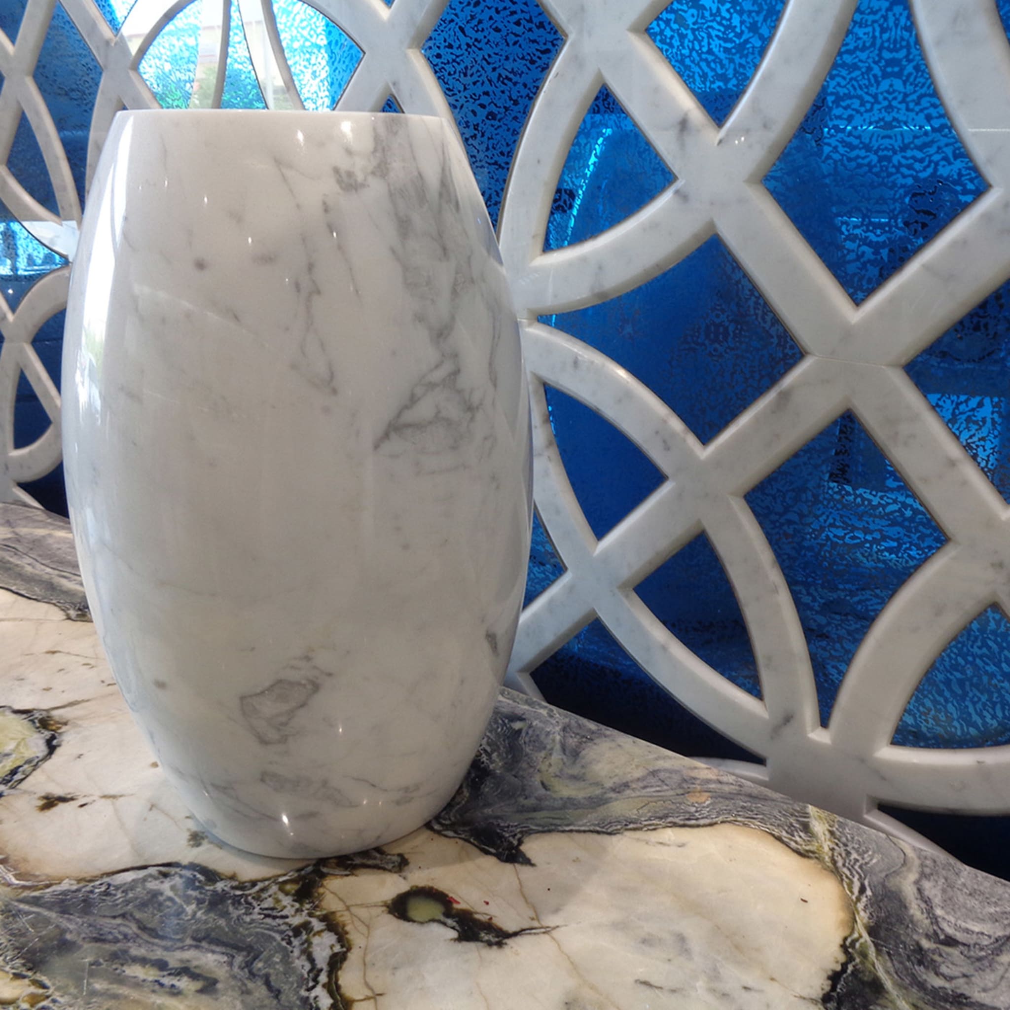 Modern 16 White Carrara Vase - Alternative view 1