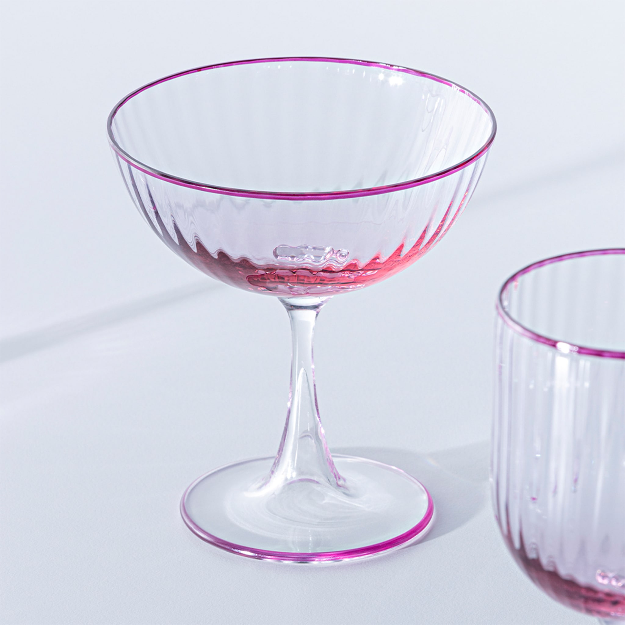 Set of 2 Mouth-Blown Amethyst & Rose Champagne Glasses - Alternative view 2