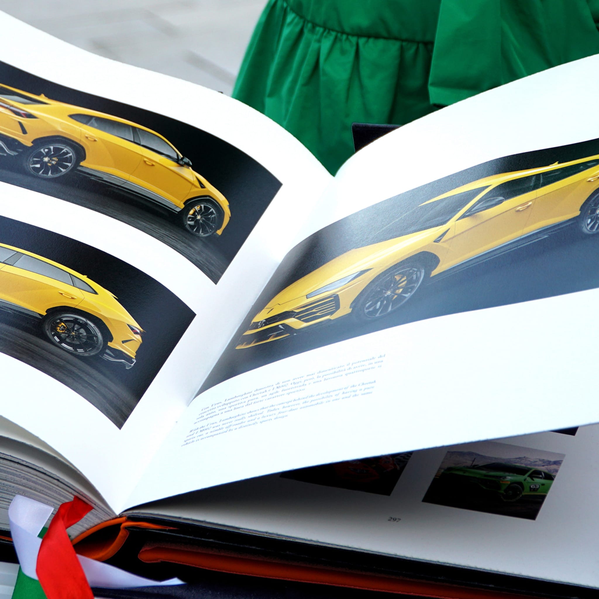 DNA Lamborghini Book - Alternative view 2