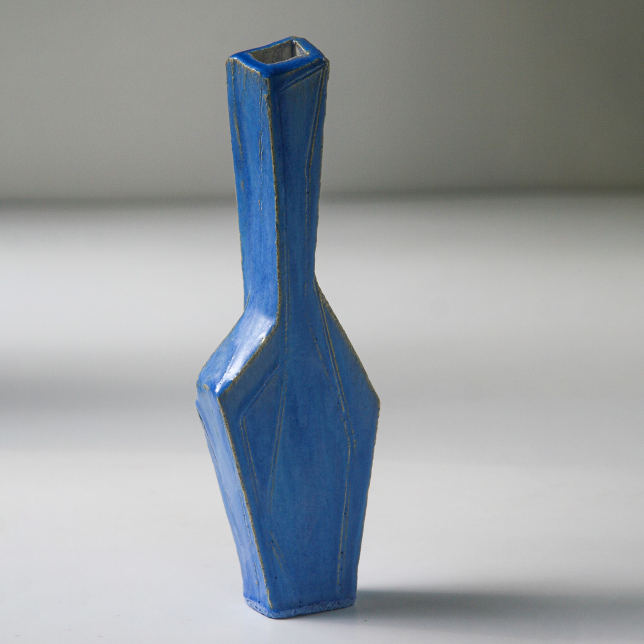 Petit vase cubiste bleu N.2 - Vue alternative 4