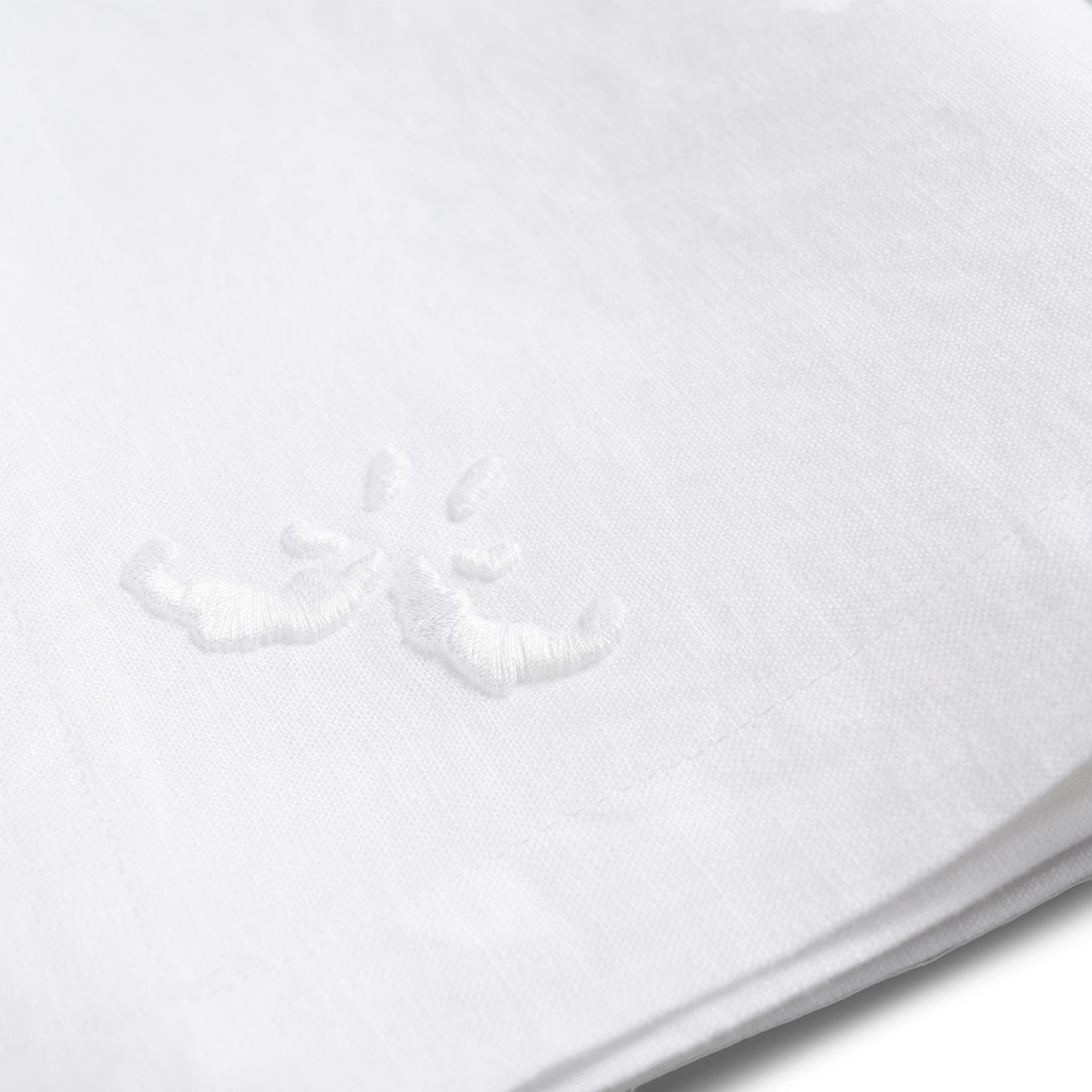 Set of 4 Decoro Embroidered White Napkins - Alternative view 1