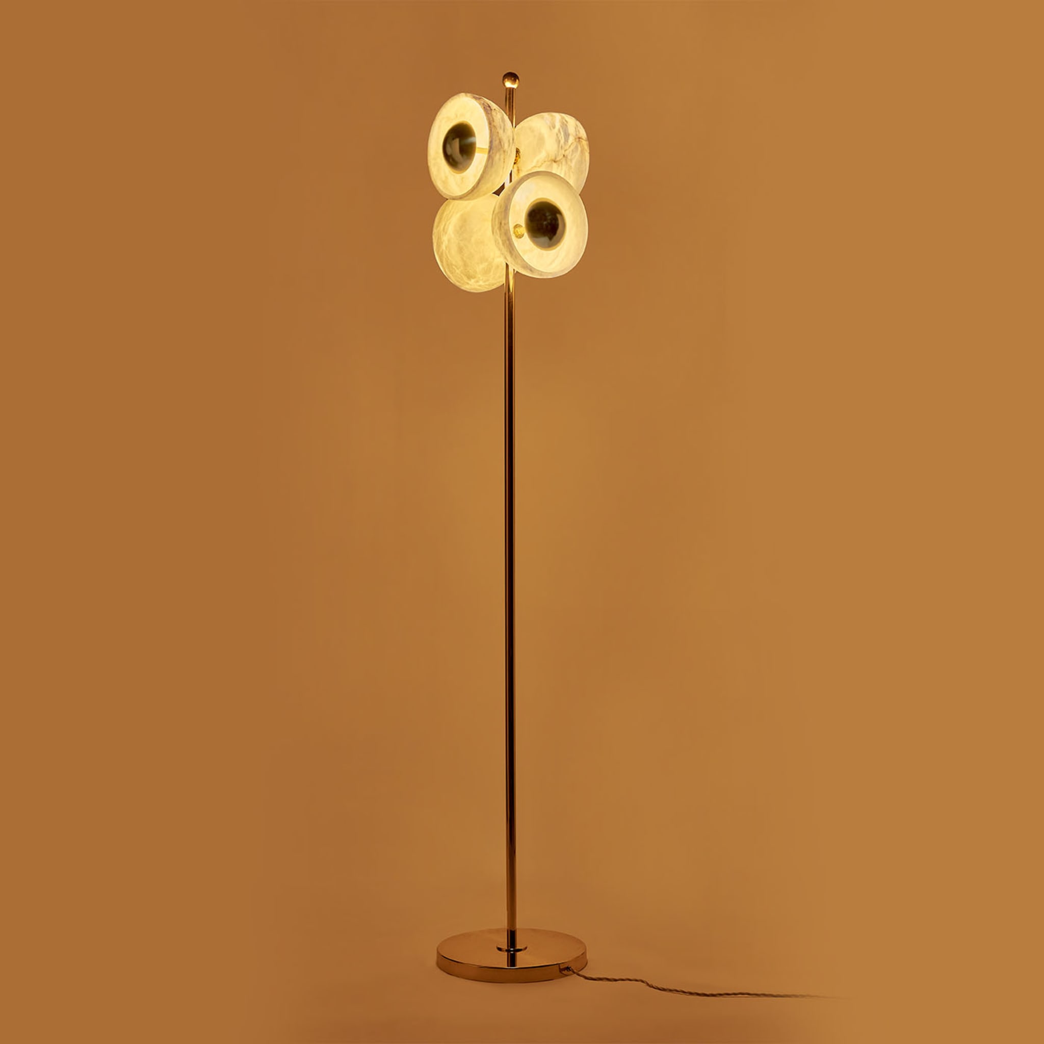 "Butterfly" Floor Lamp in Polished Brass and Alabaster - Alternative view 4