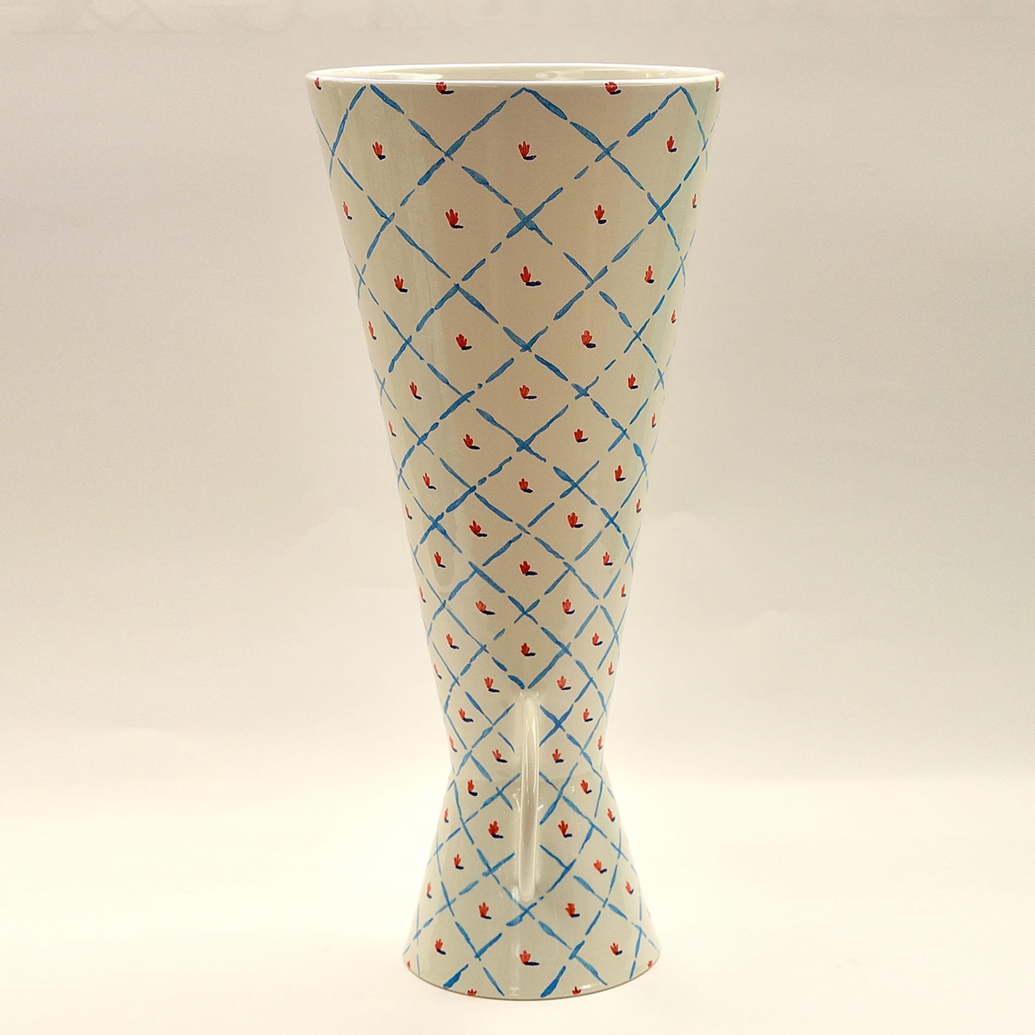 Tall White Vase by Ugo La Pietra - Alternative view 3