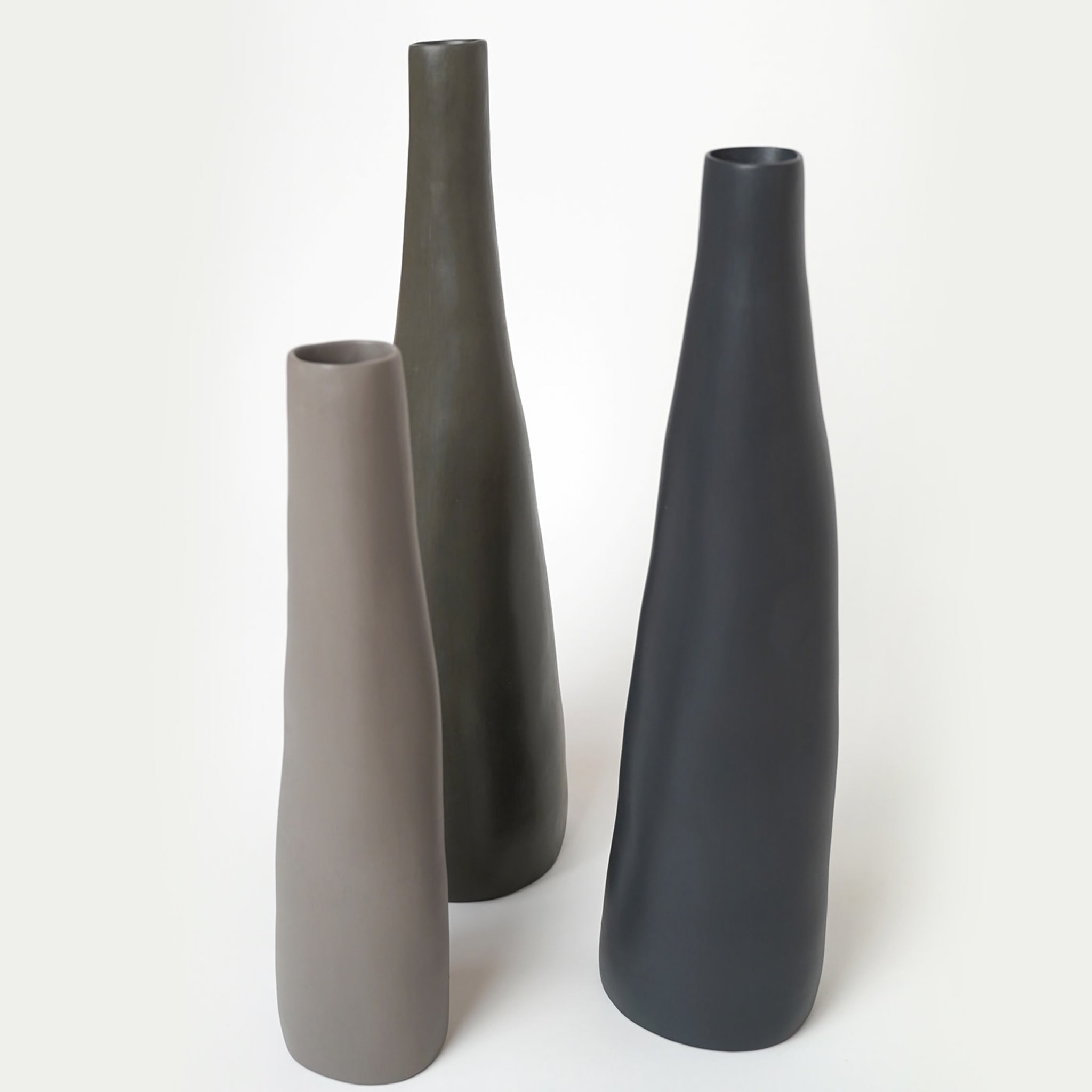 Onda Set of 3 Tall Vases - Alternative view 1
