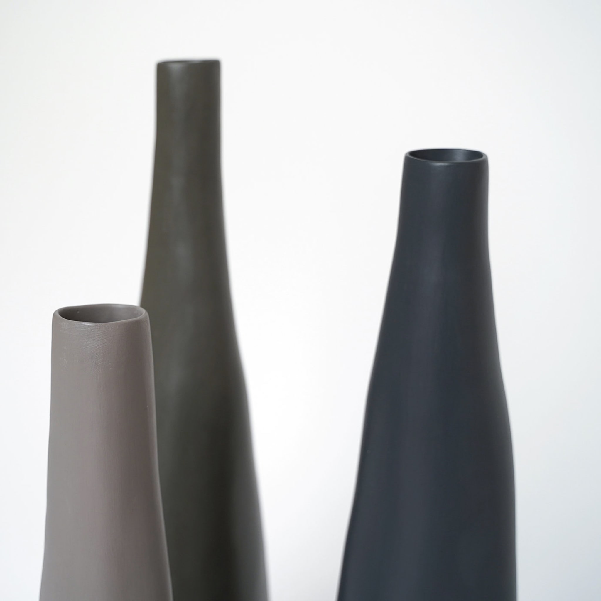 Onda Set of 3 Tall Vases - Alternative view 2