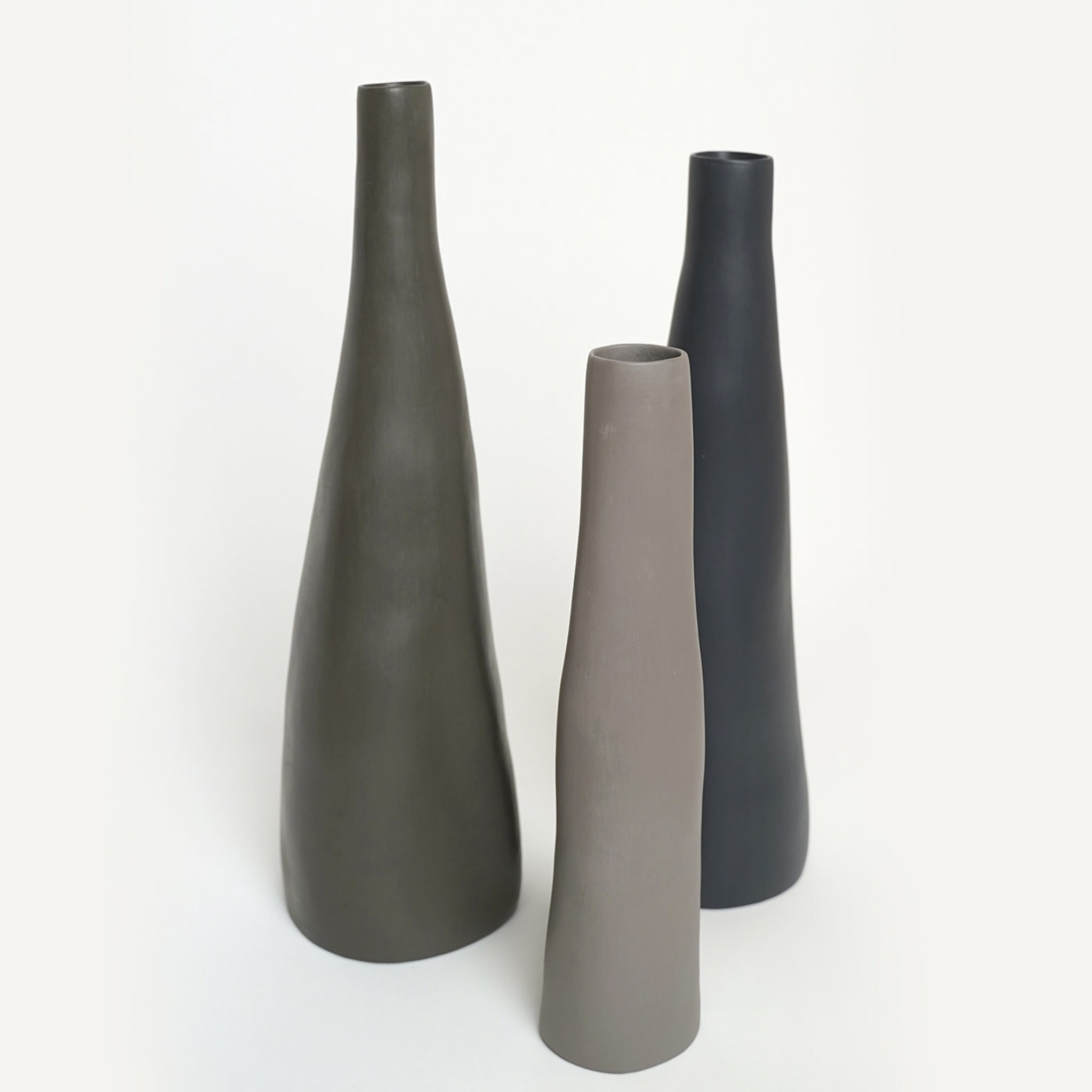 Onda Set of 3 Tall Vases - Alternative view 3
