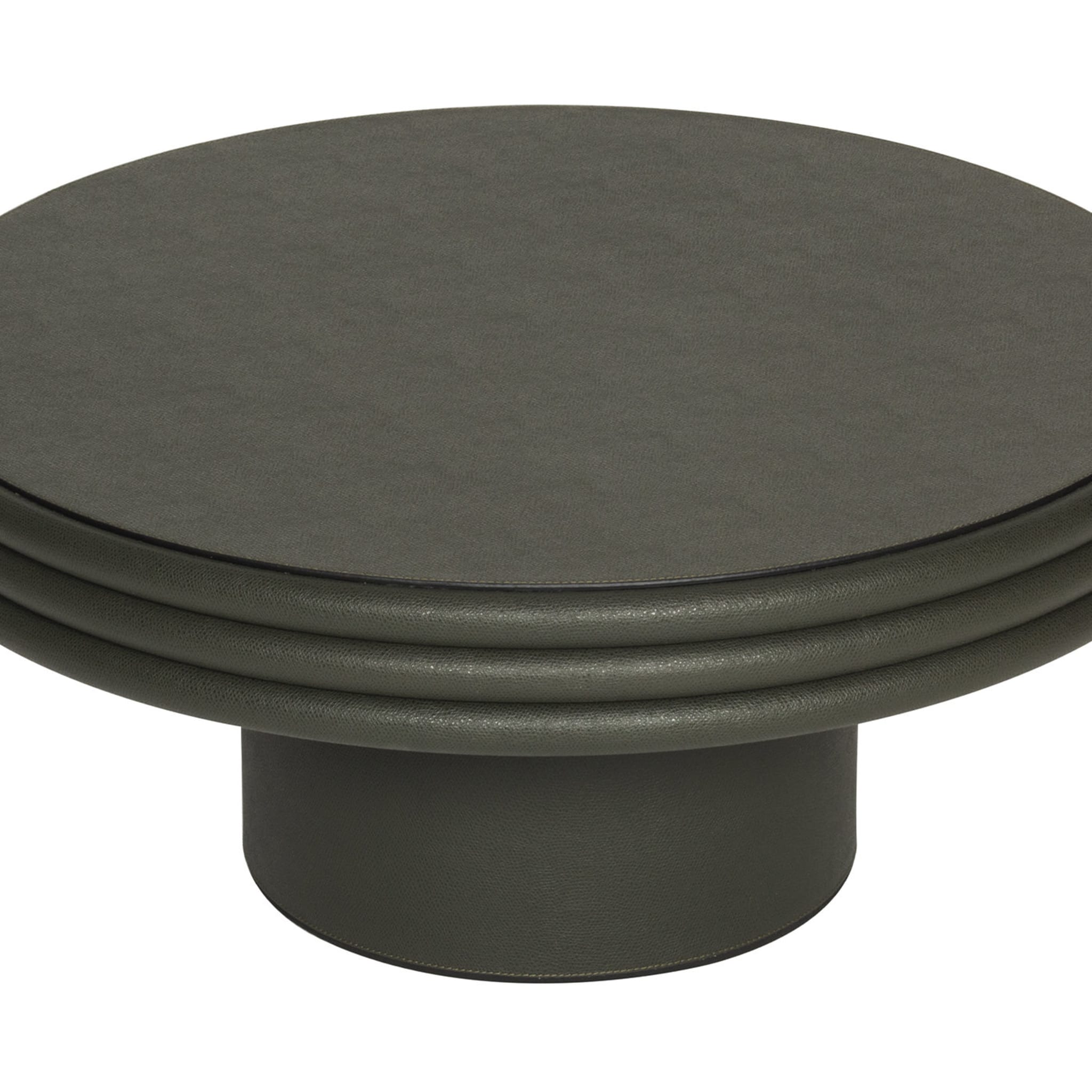 Scala Set of Three Round Tables with Column Base - Alternative view 4