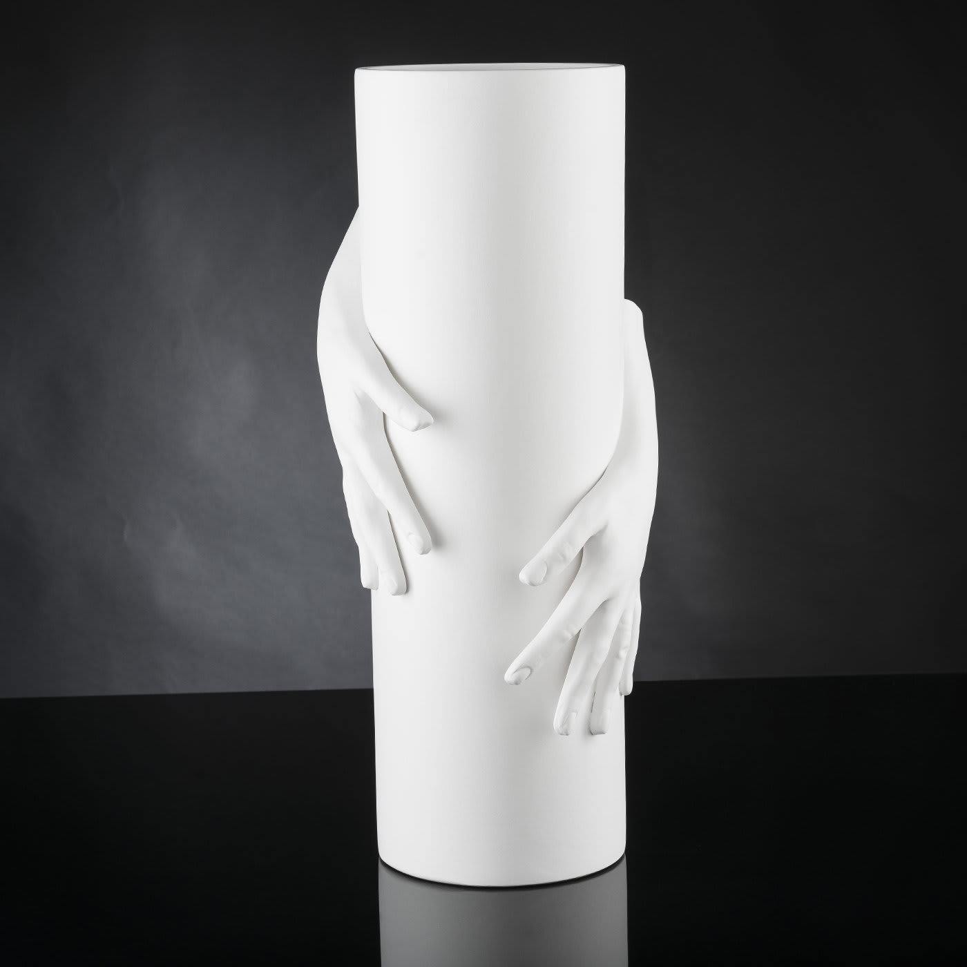 Hände Weiße Vase VGnewtrend | Artemest