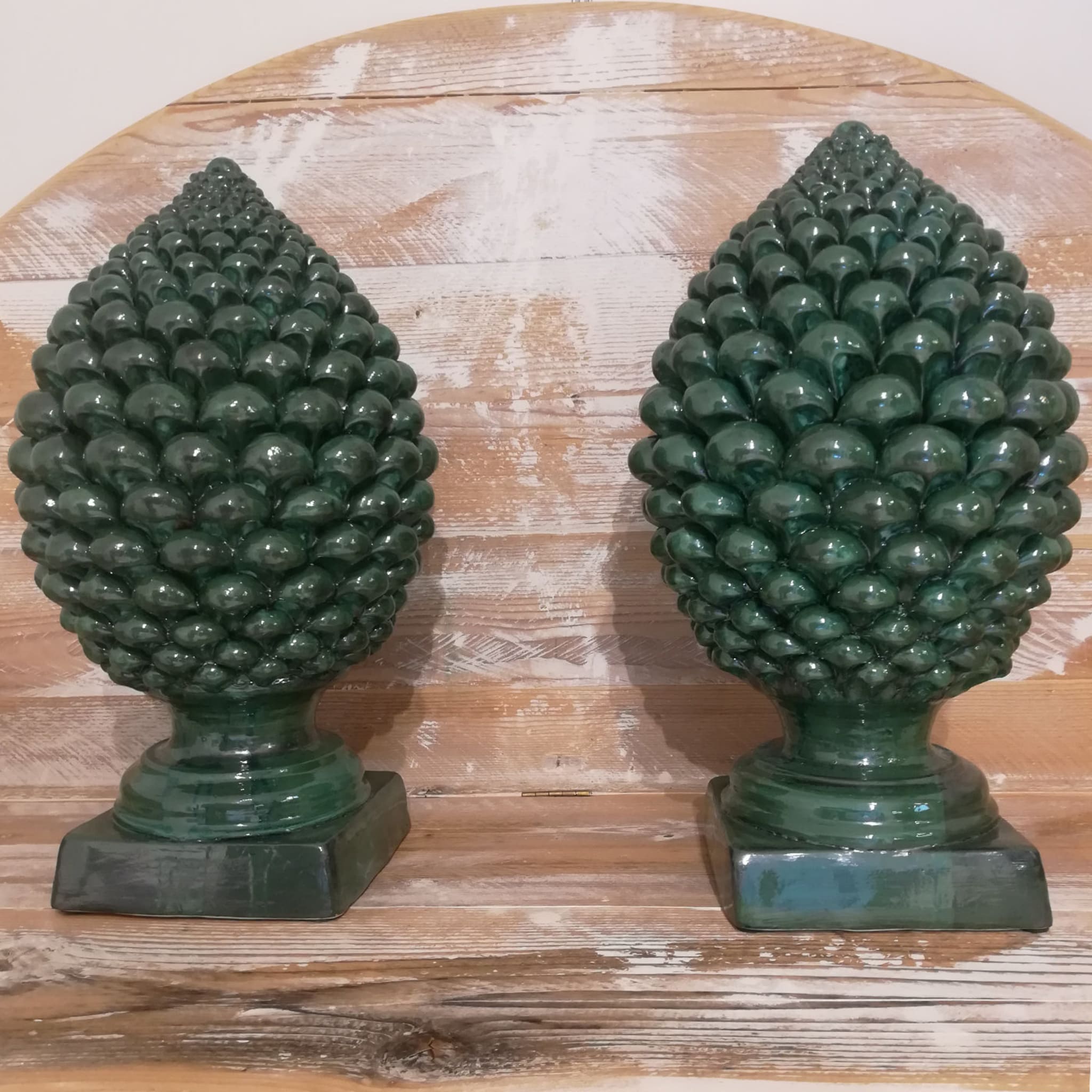 Green Pine Cone Sculpture - Alternative view 3