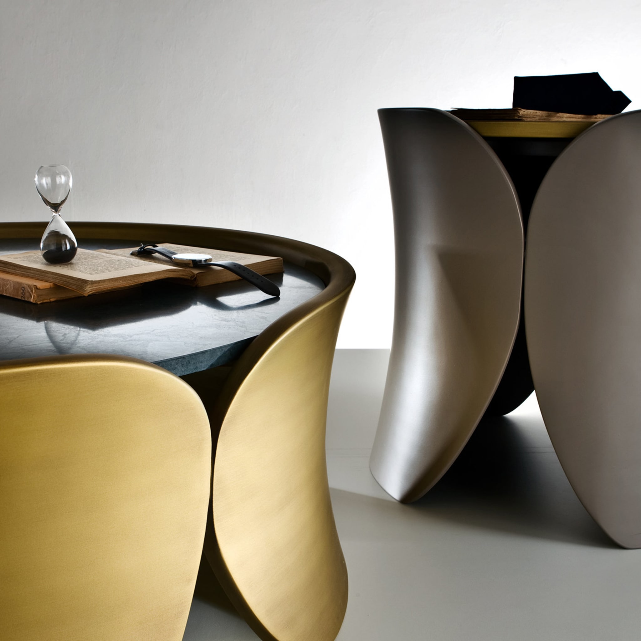 Hug Side Table by Cesare Arosio - Alternative view 3