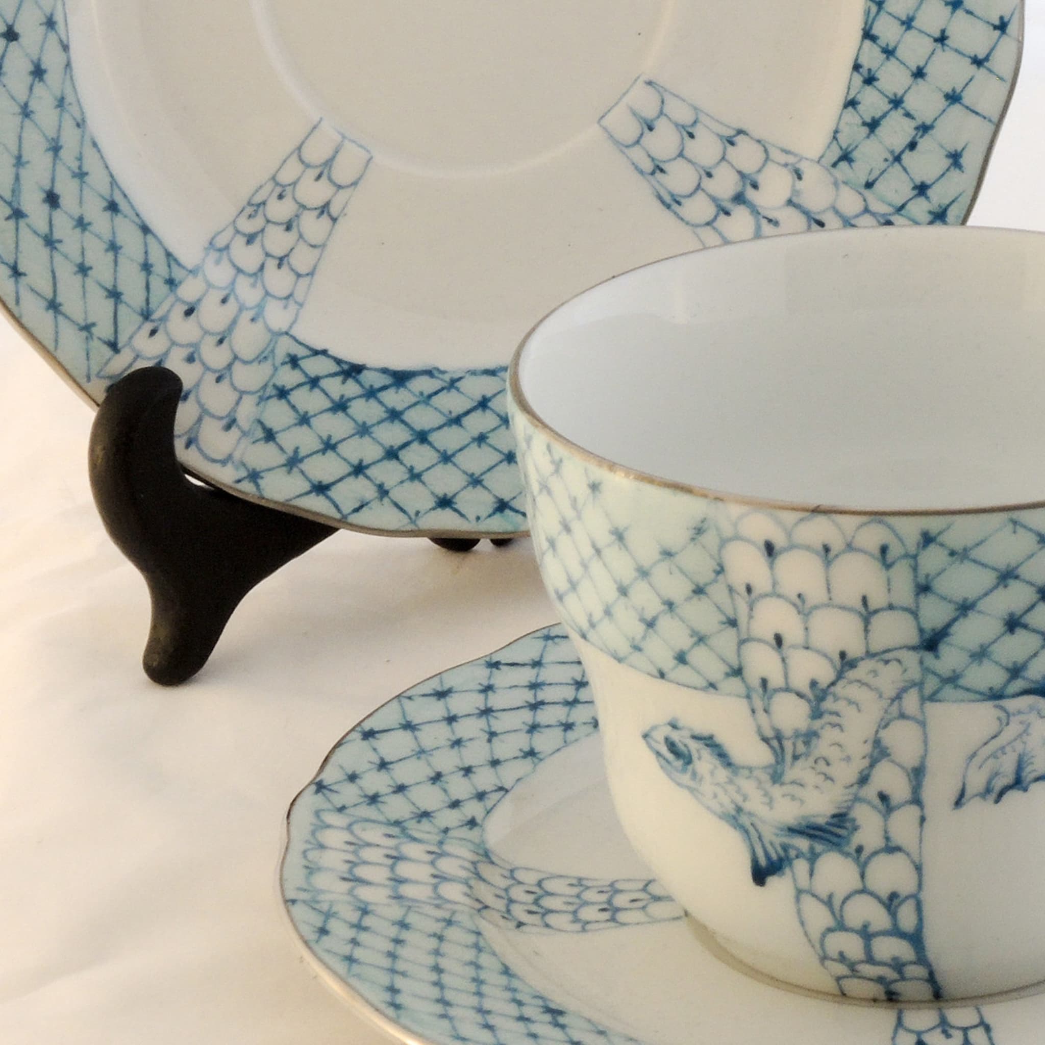 Turquoise Dragon 2 Cups and Saucer Set - Alternative view 2