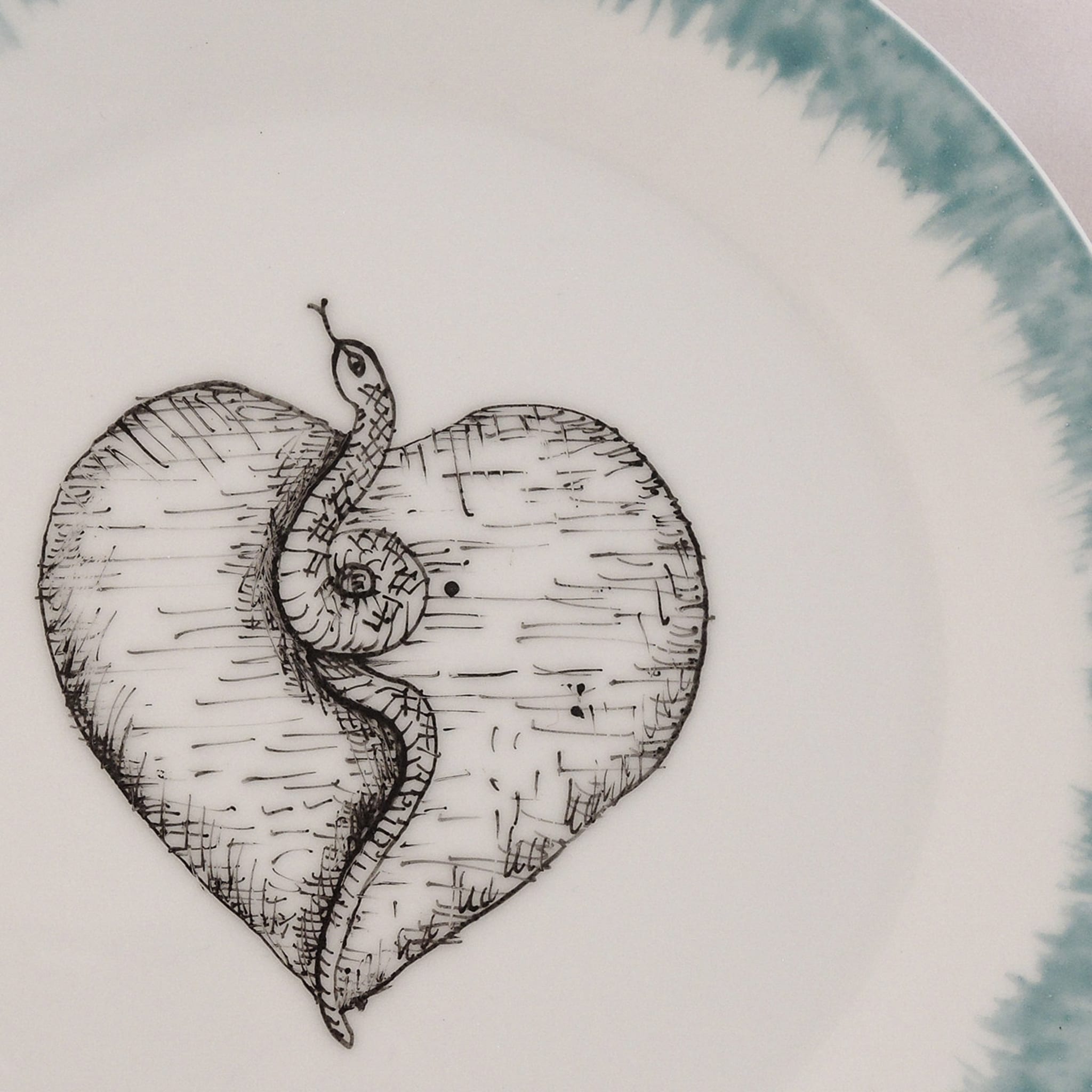 Snake Heart Plate - Hearts collection - Alternative view 1