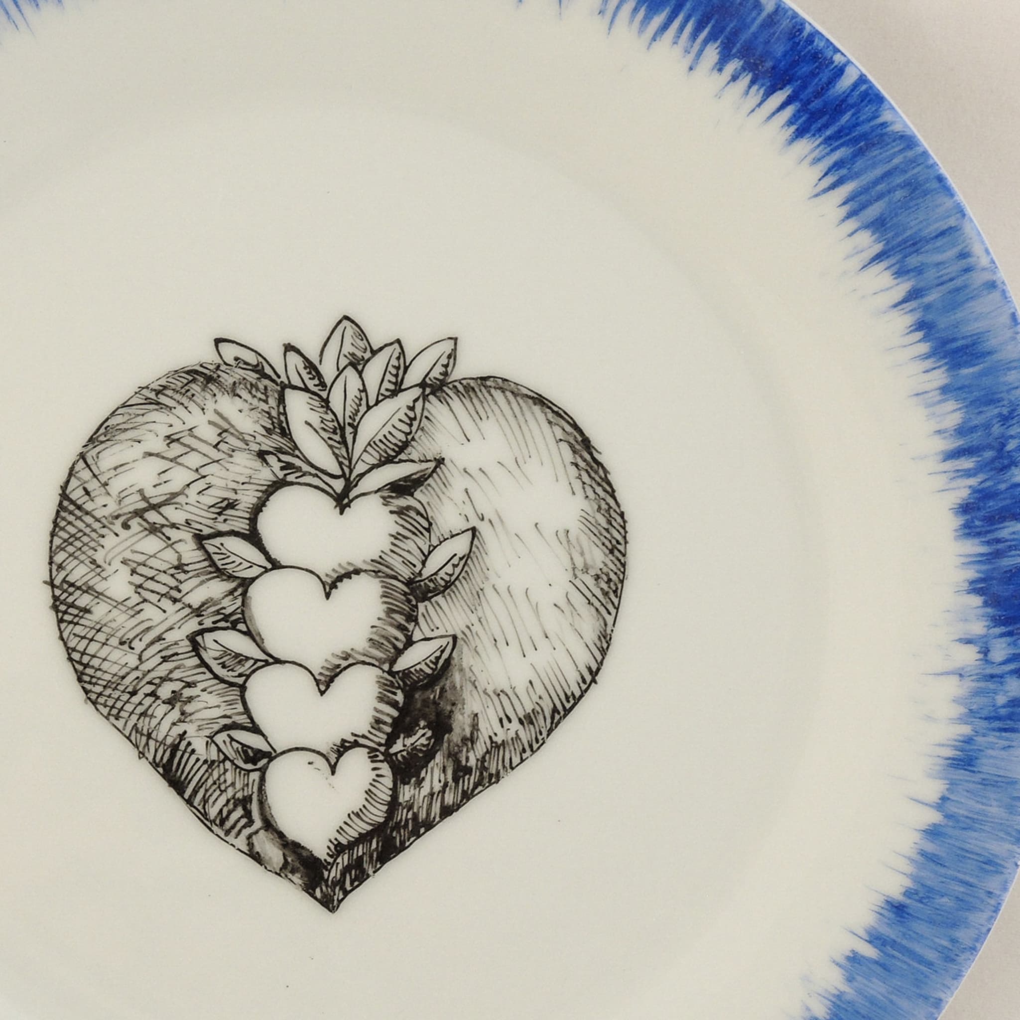 Hearts Plate - Hearts collection - Alternative view 1