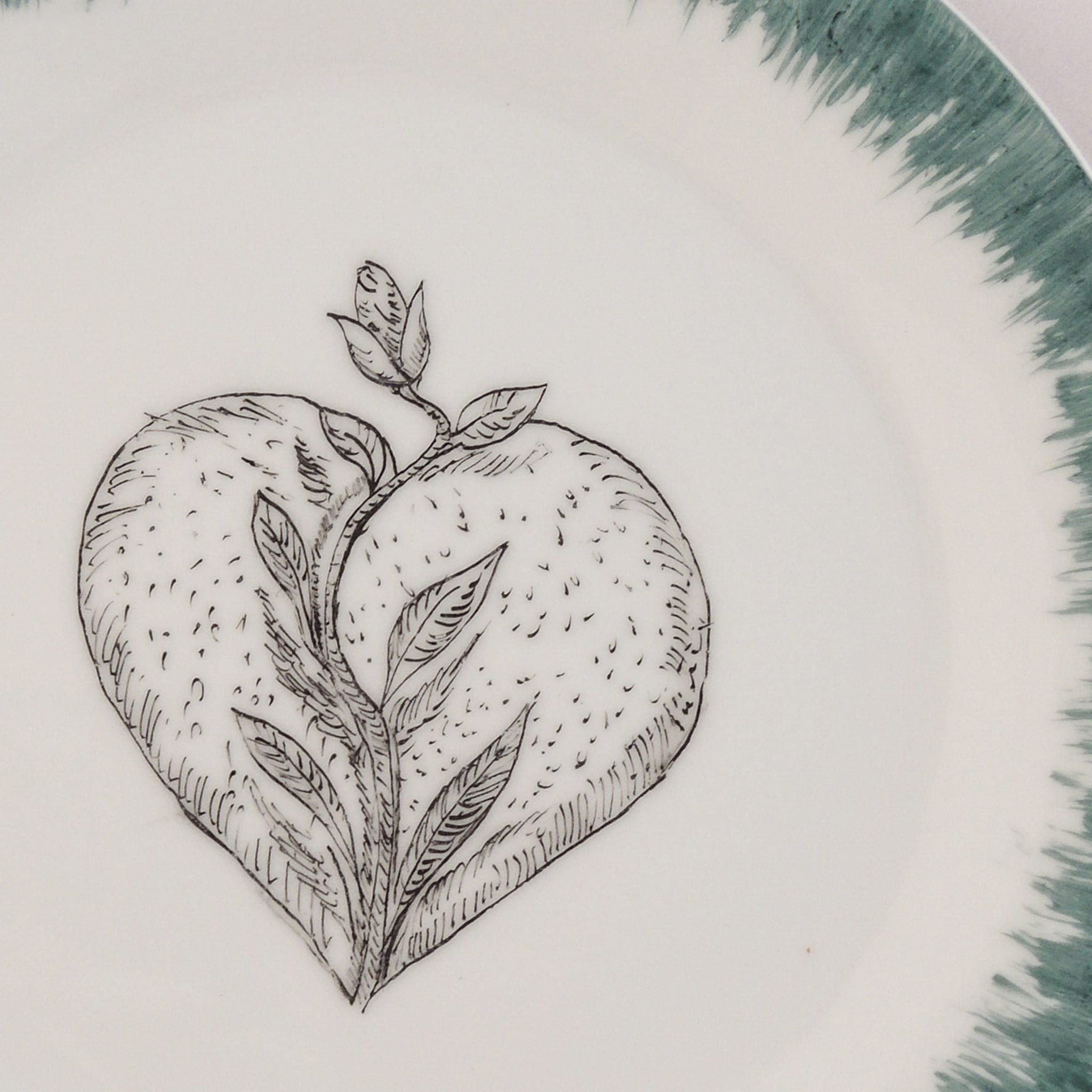 Tulip Heart Plate - Hearts collection - Alternative view 1
