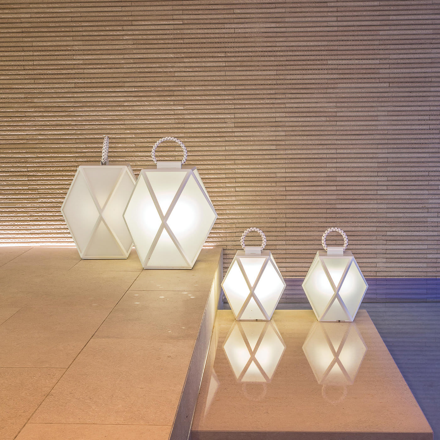 Muse White Outdoor Table Lamp by Tristan Auer - Contardi Lighting