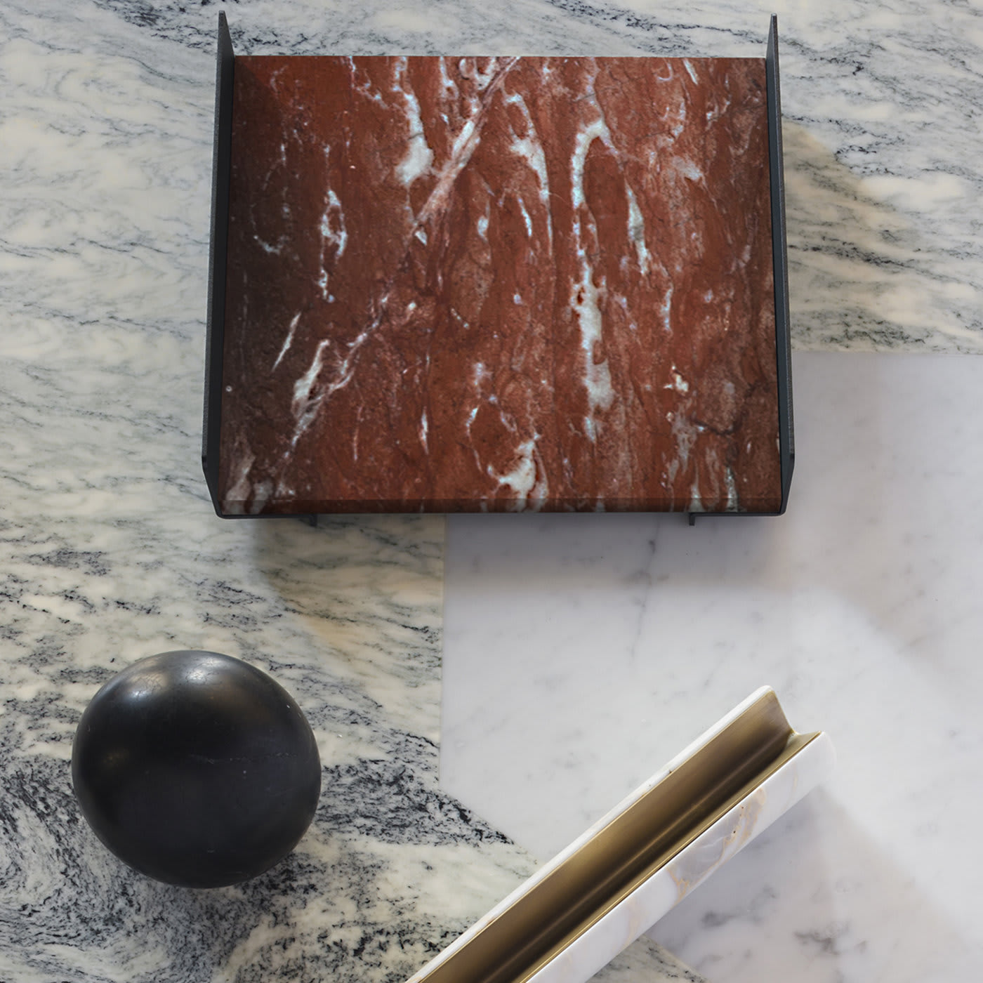 Pietra L03 Tray in Rosso Francia Marble by Pietro Lissoni - Salvatori