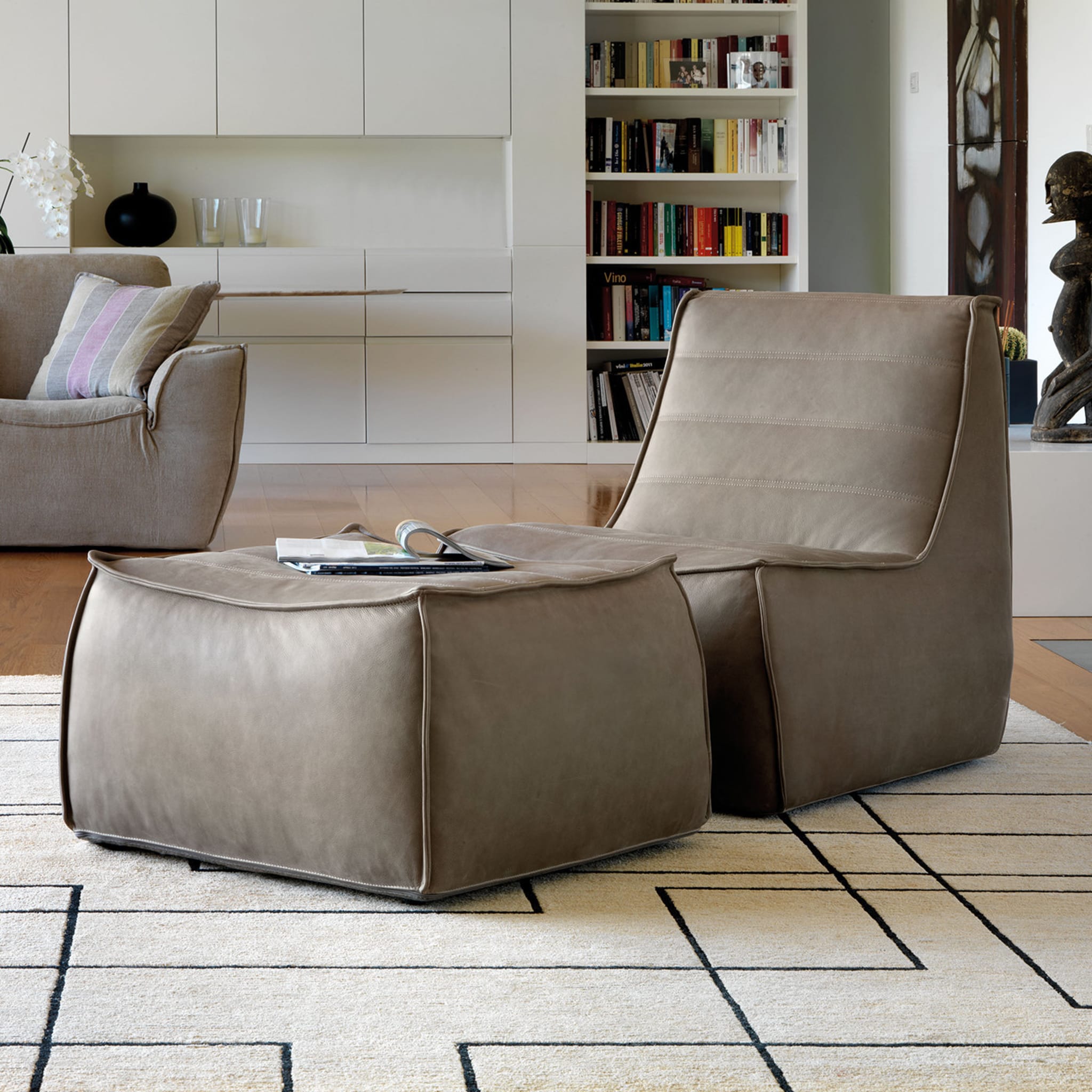 Nano Leather Armchair and Pouf  - Alternative view 1