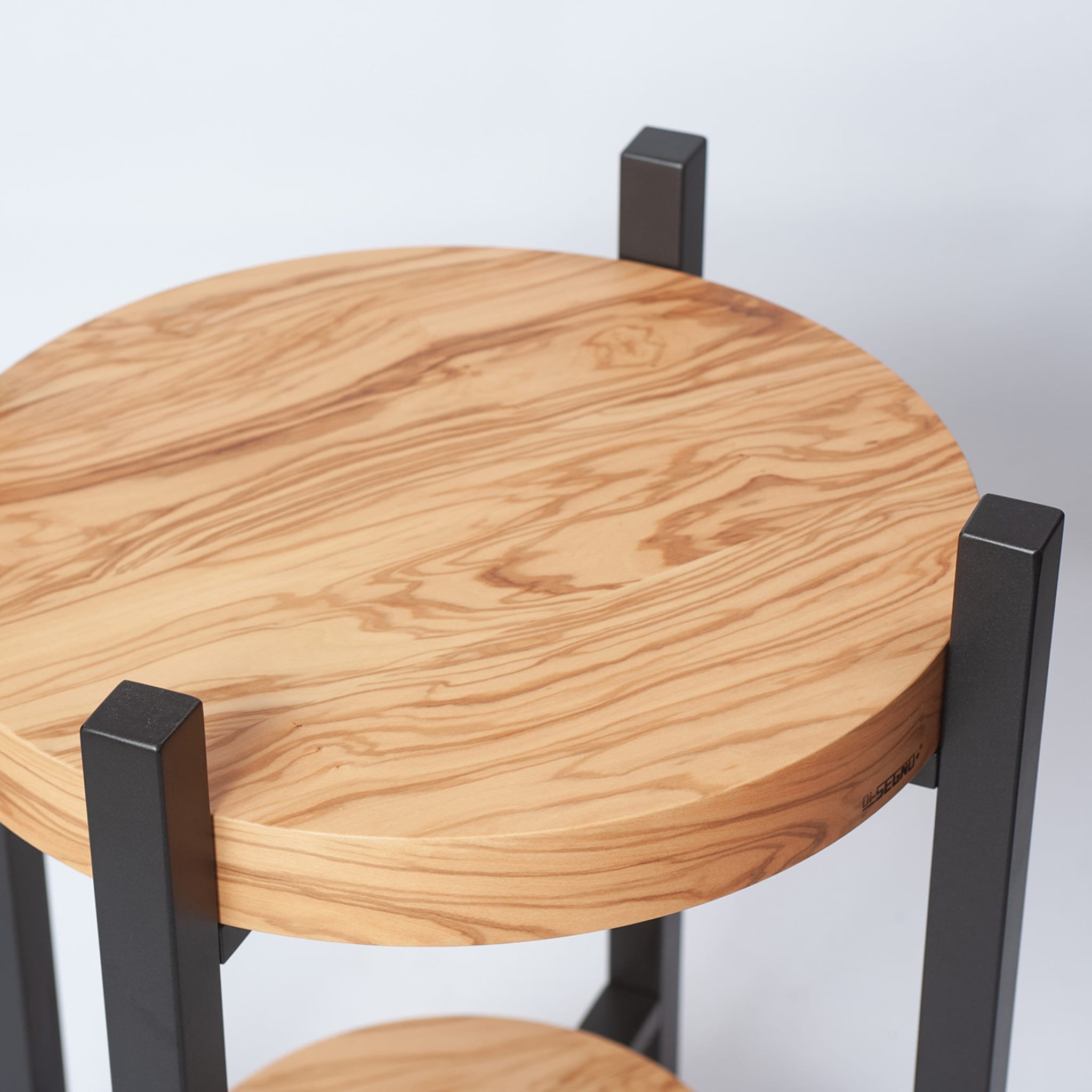 Tavolo in legno d'ulivo Vortice di Spazio 4.0 - Vista alternativa 1