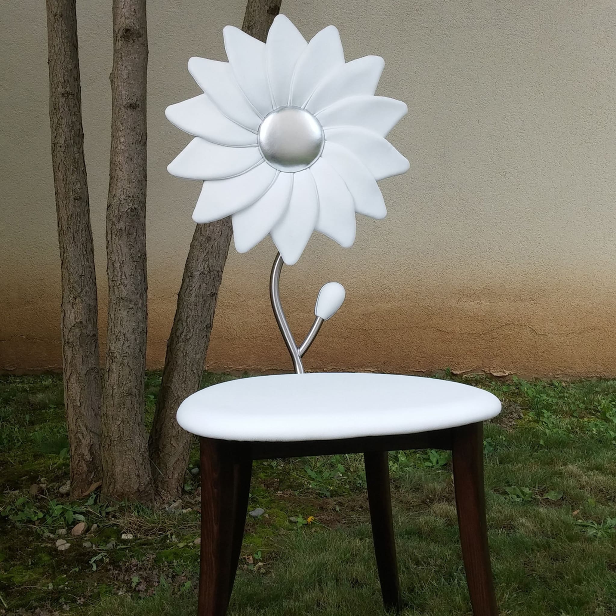 White Leather Sunflower Accent Chair - Alternative view 1
