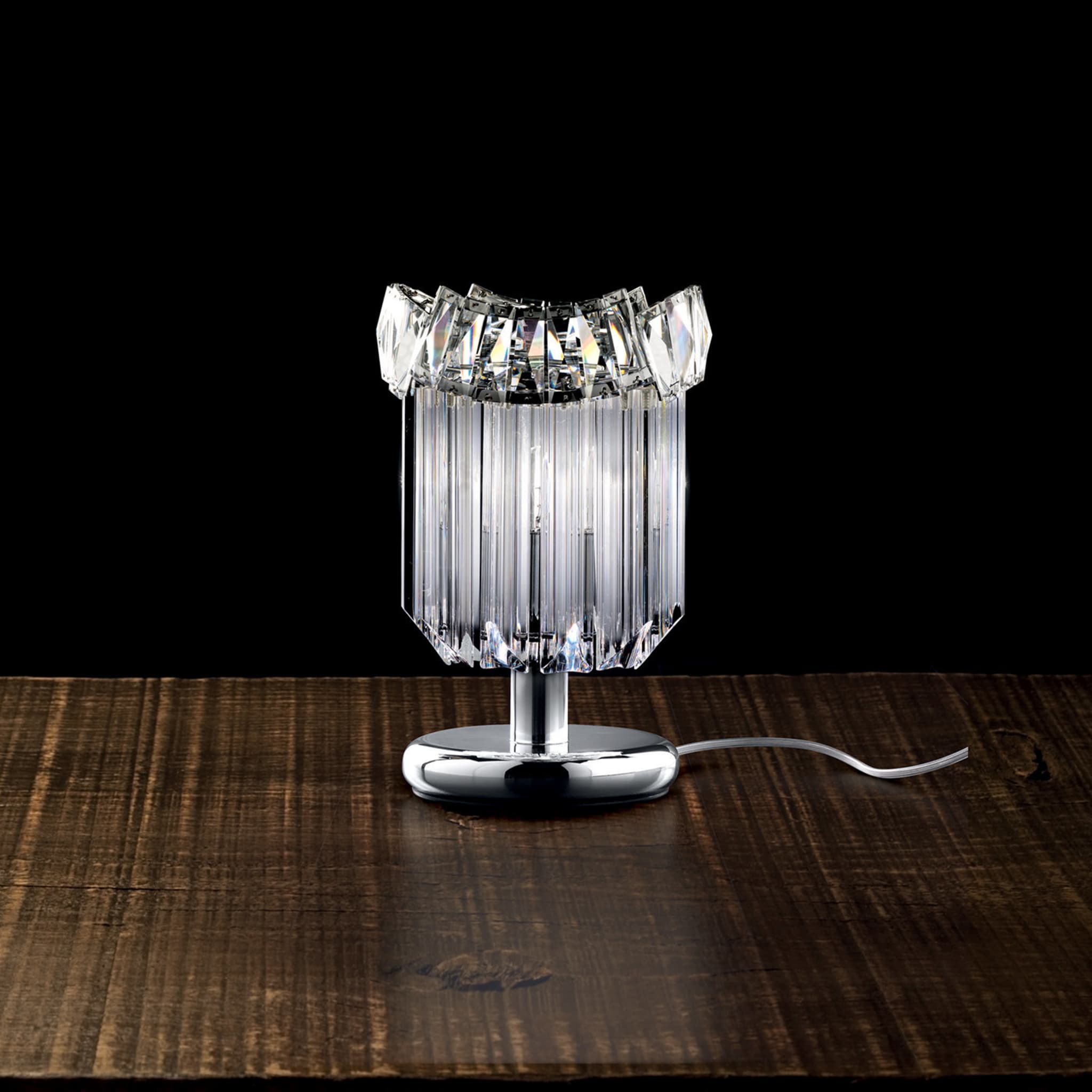 6008/LG T1 Clear Table Lamp  - Alternative view 1