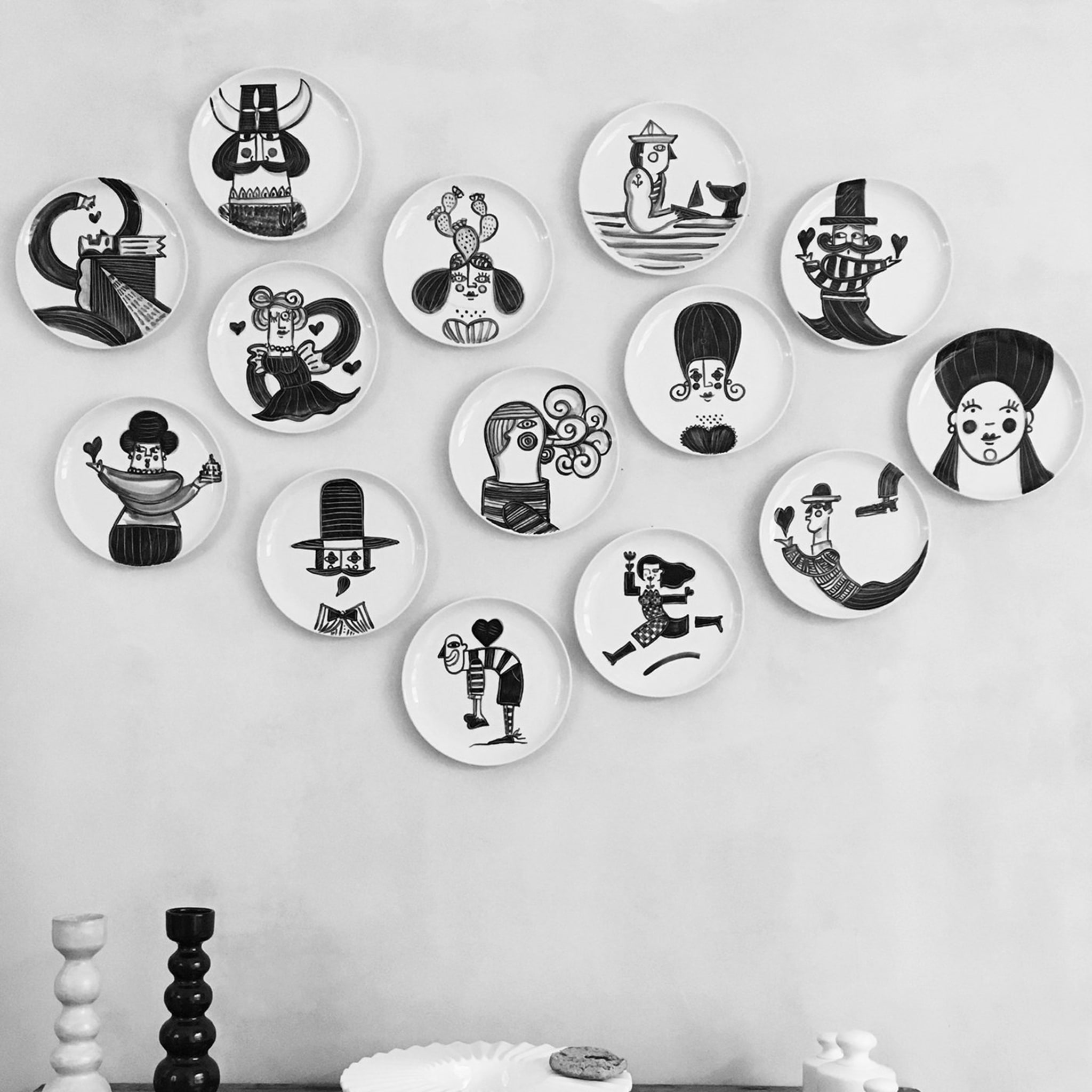 Sandra Black and White Stories Plate Collection  - Alternative view 4