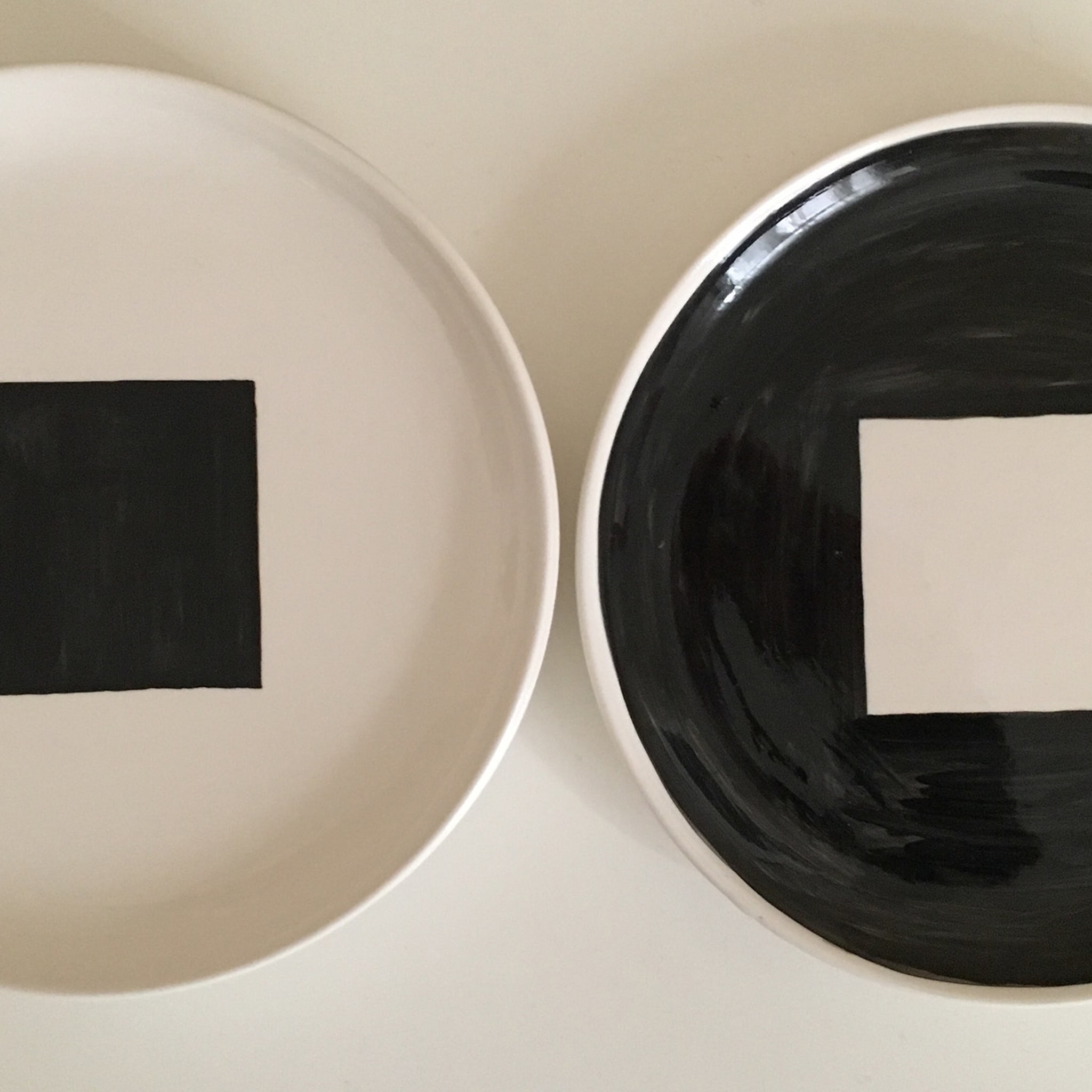 Quadrato Black Hand-Painted Plate - Alternative view 1