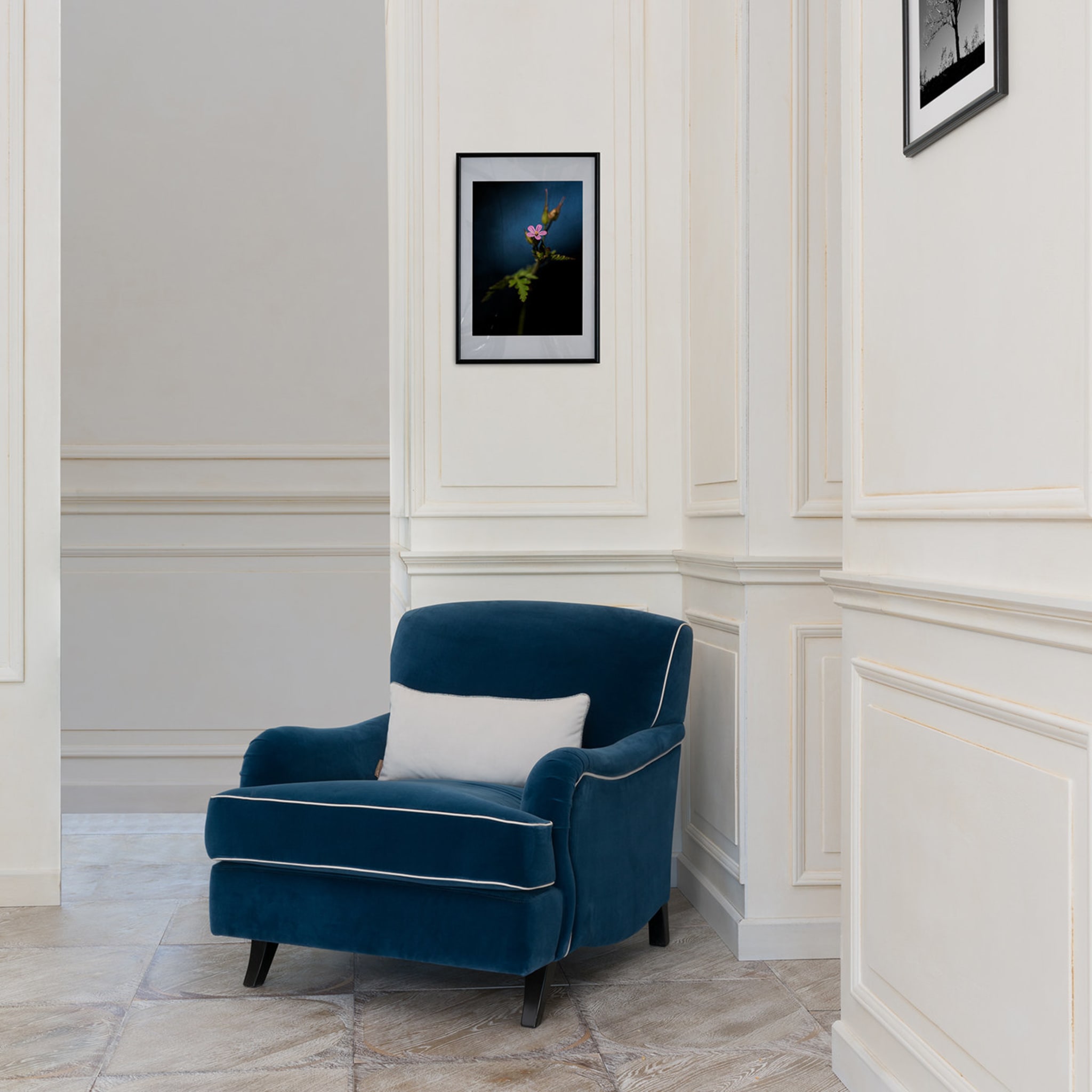 Bernini Upholstered Armchair Couture Collection - Alternative view 1