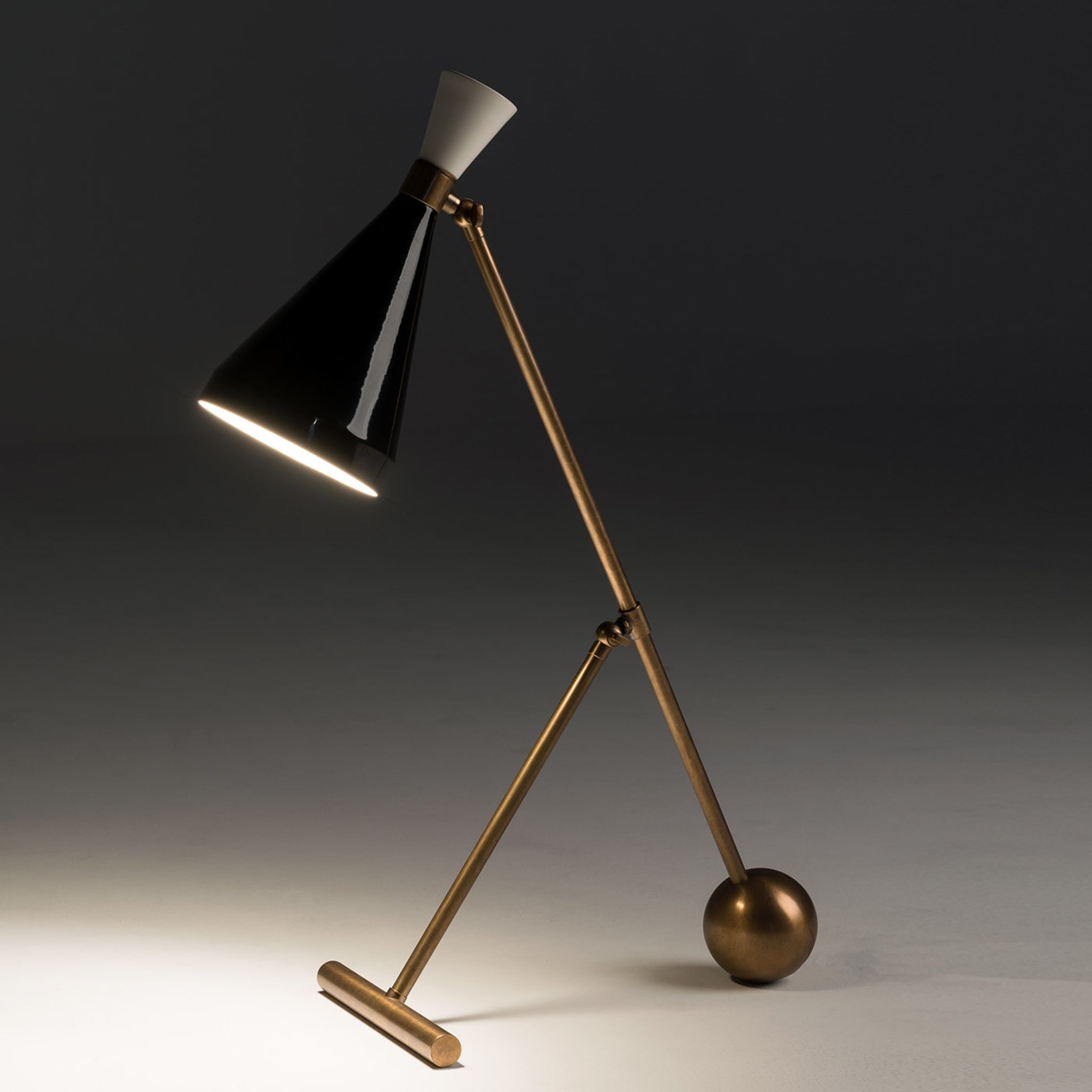 Flipper Desk Lamp Tribeca Collection by Marco and Giulio Mantellassi - Alternative view 1