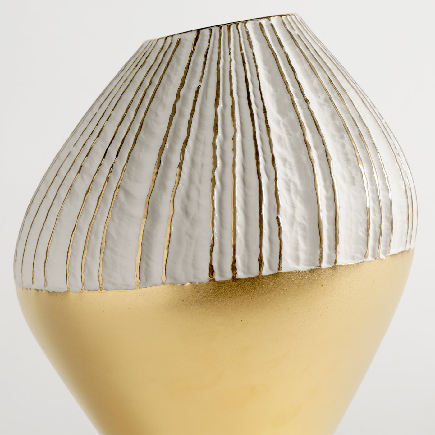 Antithesis Obliquus Vase - Fos Ceramiche
