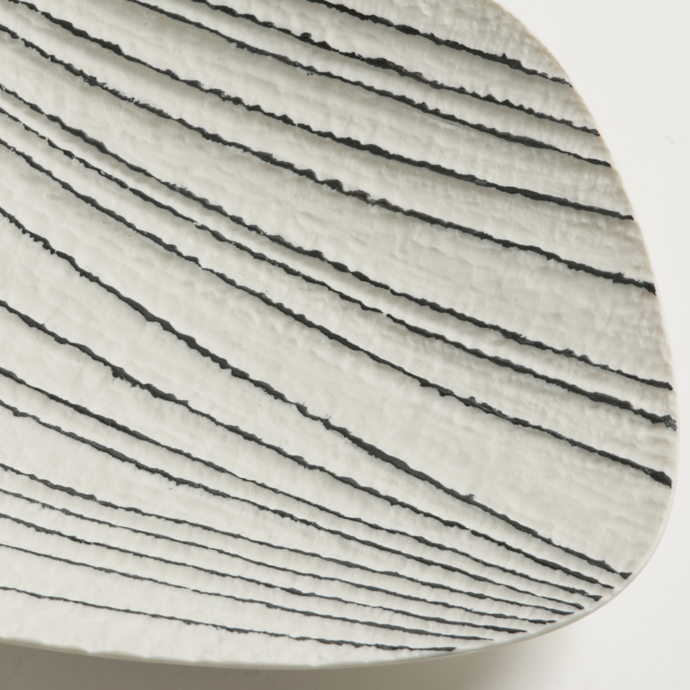 Naum Carved Plate - Fos Ceramiche