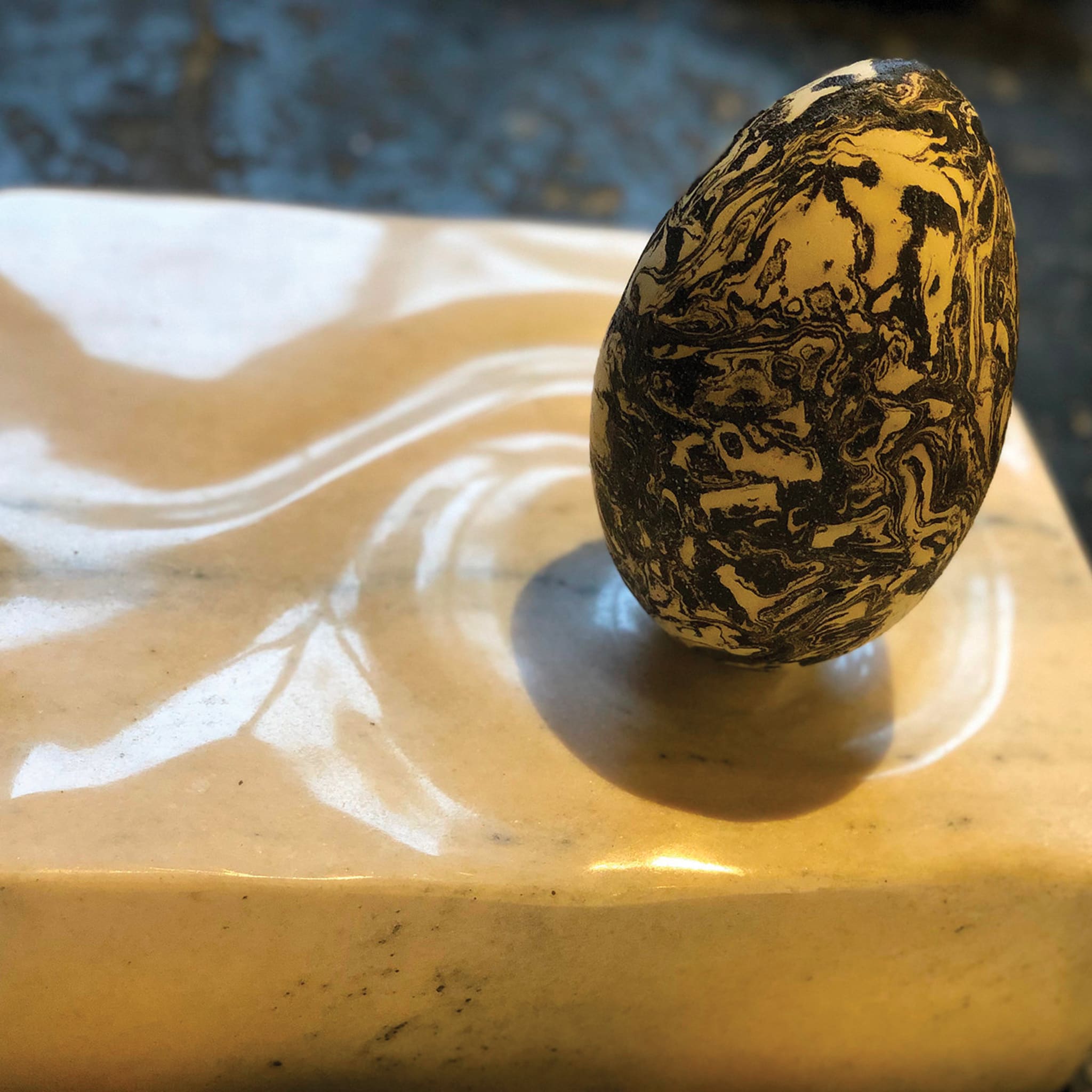 Onfalos Egg Sculpture - Alternative view 4
