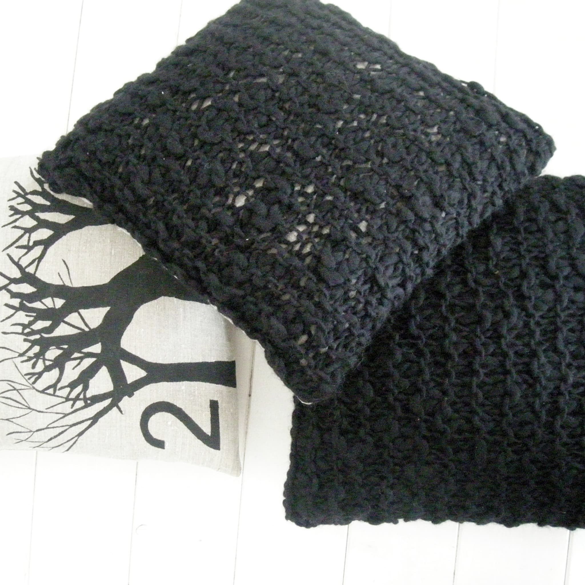 Coussin Wool&amp;lettering en laine et lin noir - Vue alternative 2