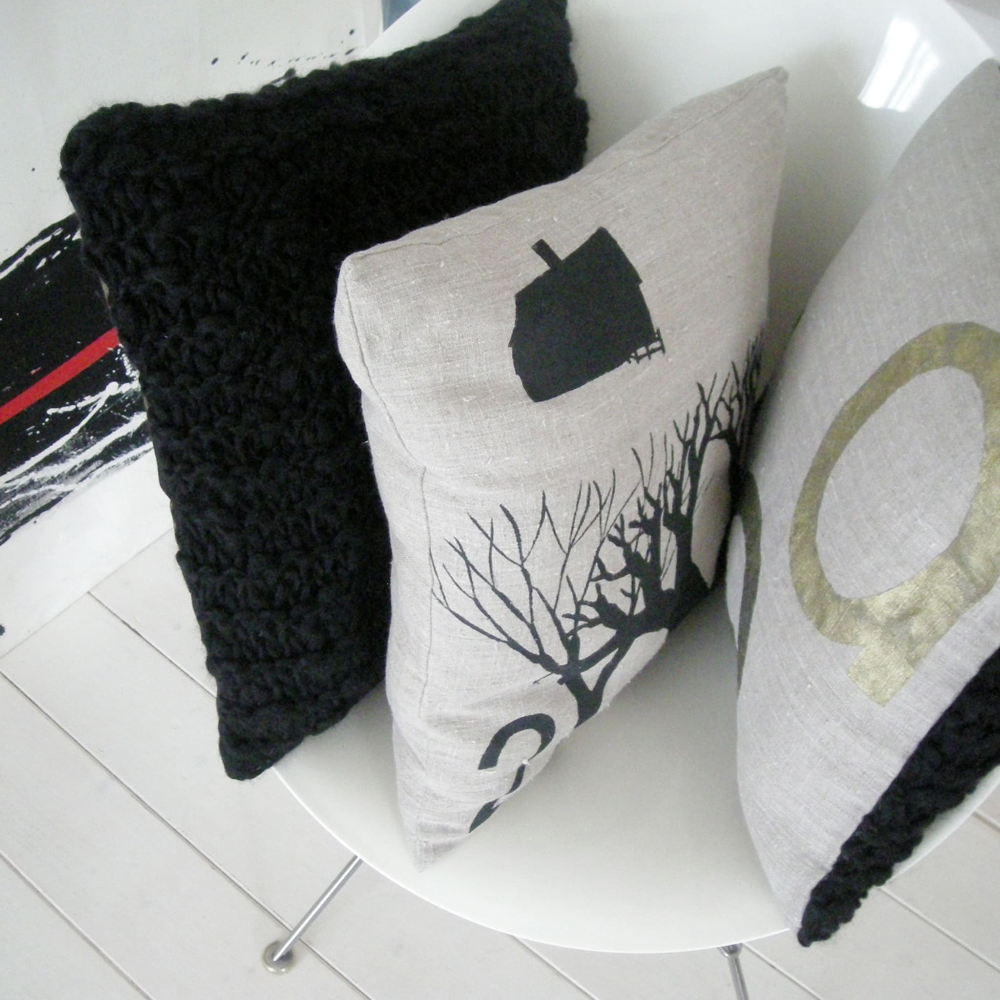 Coussin Wool&amp;lettering en laine et lin noir - Vue alternative 4