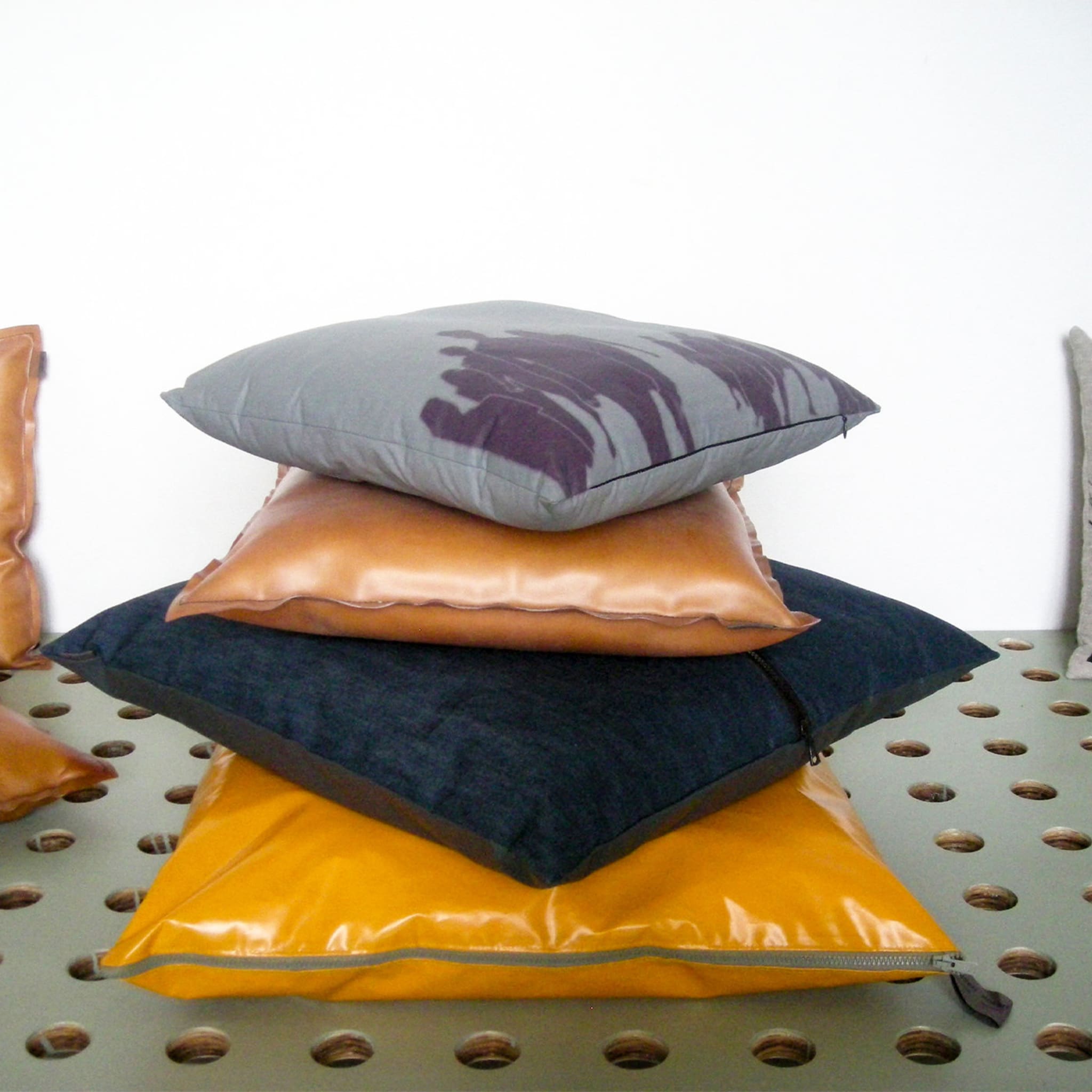 The Orange Soft Box Cushion Plastics Collection - Alternative view 3