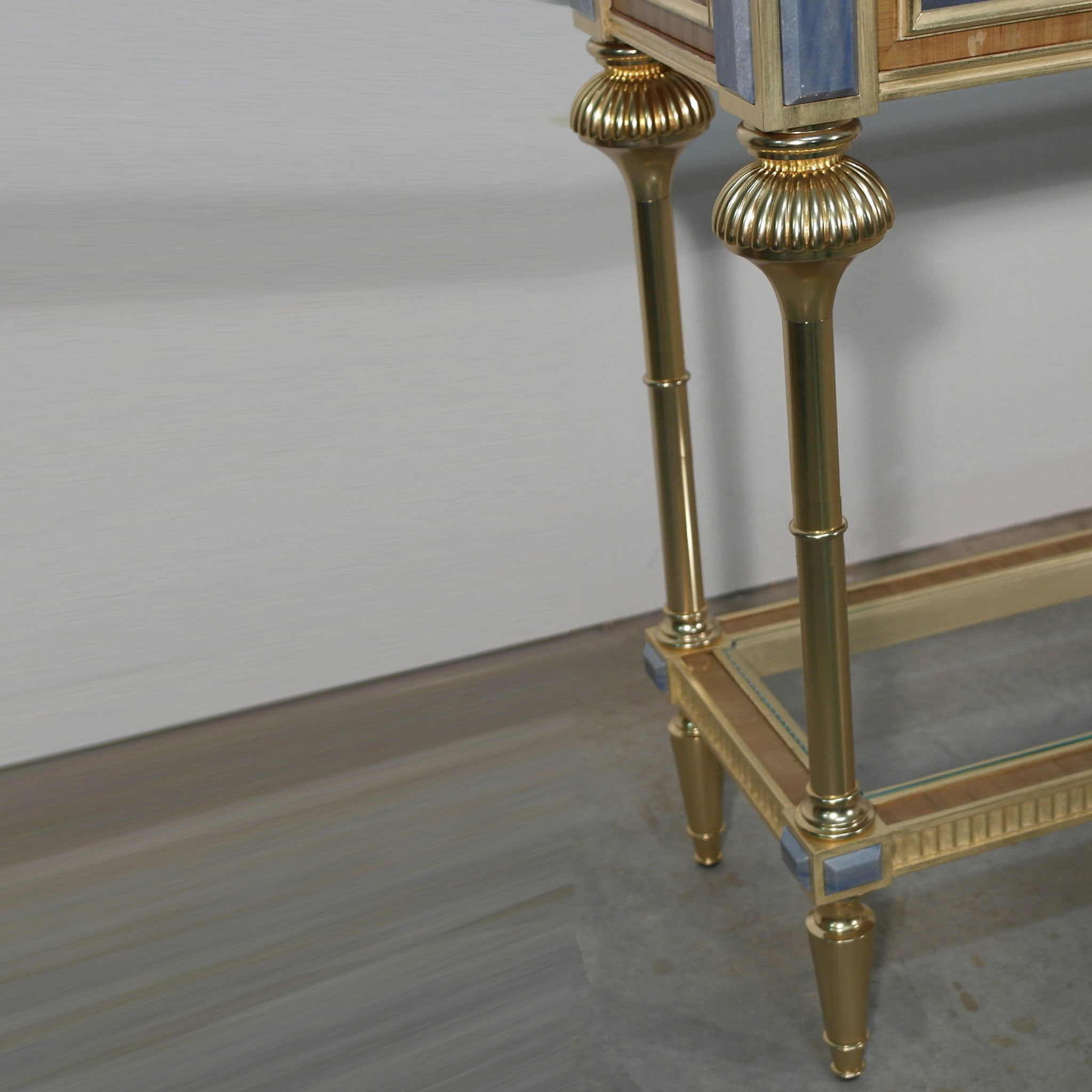 Gold Leaf Long Console Table - Alternative view 5