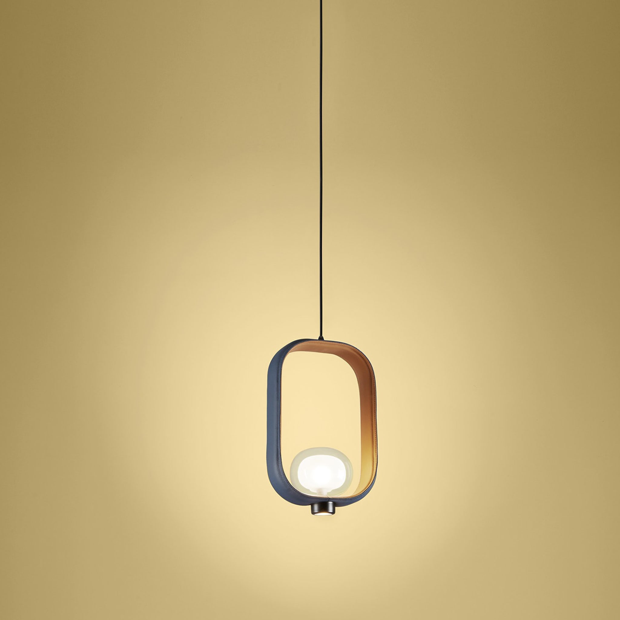 Filipa Leather Pendant Lamp by Corrado Dotti - Alternative view 2