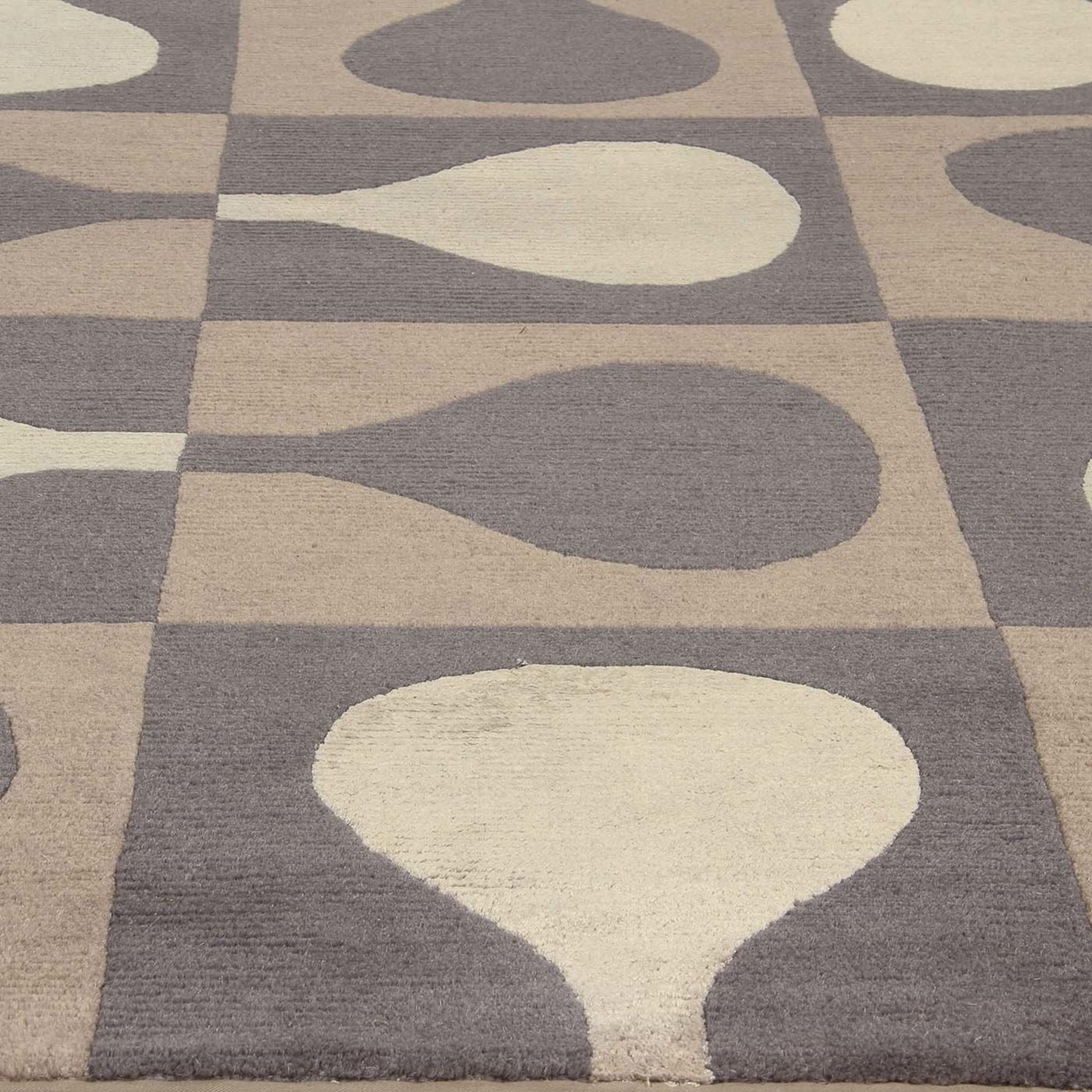 Sorrento Brown Carpet by Gio Ponti - Alternative view 1